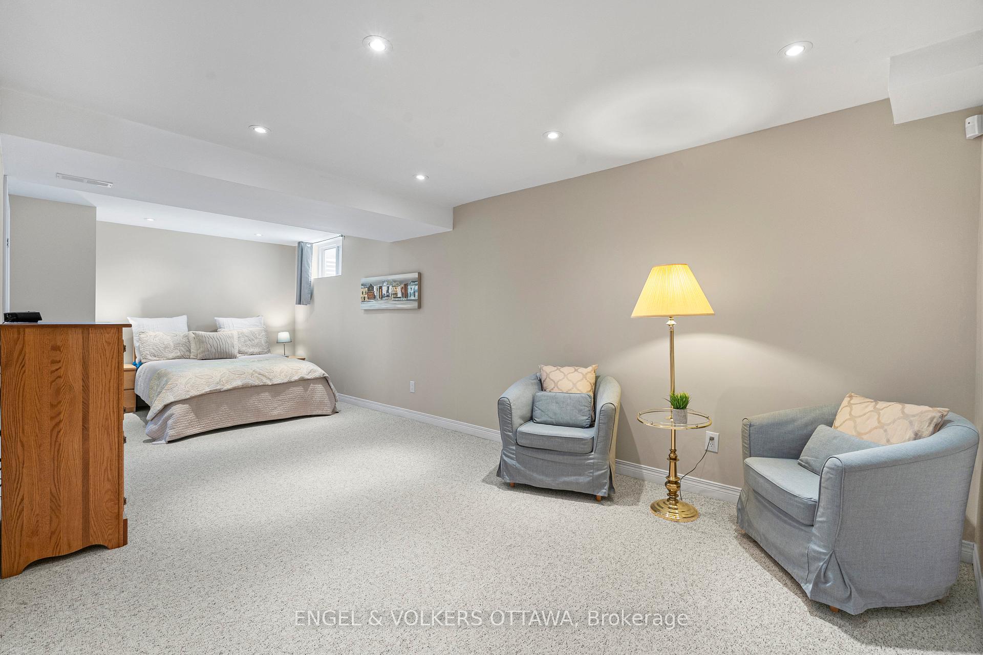 Photo 30 of 36 Newborough Crescent, Ottawa, Barrhaven East — HOMEH