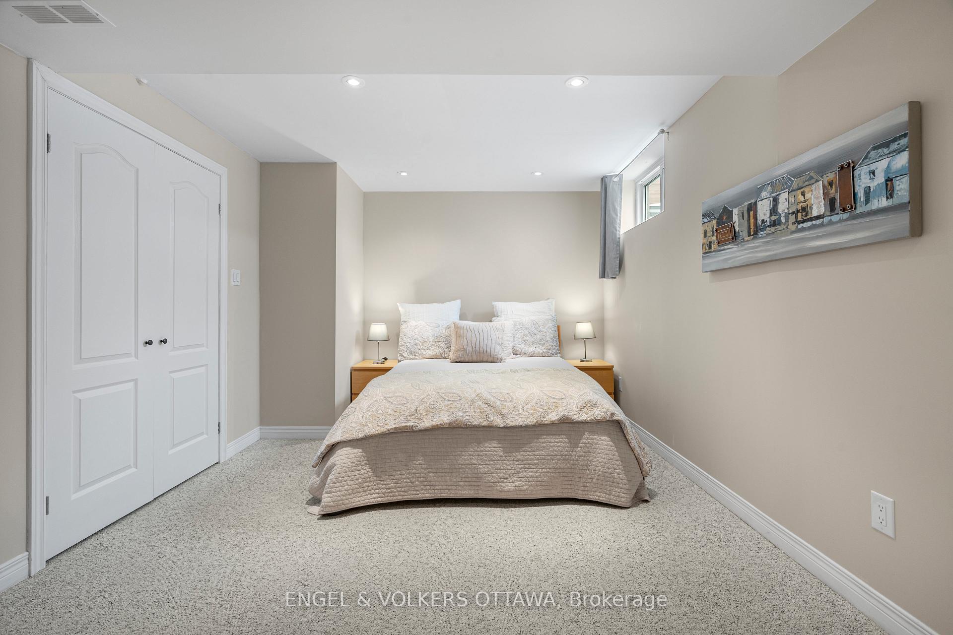 Photo 31 of 36 Newborough Crescent, Ottawa, Barrhaven East — HOMEH