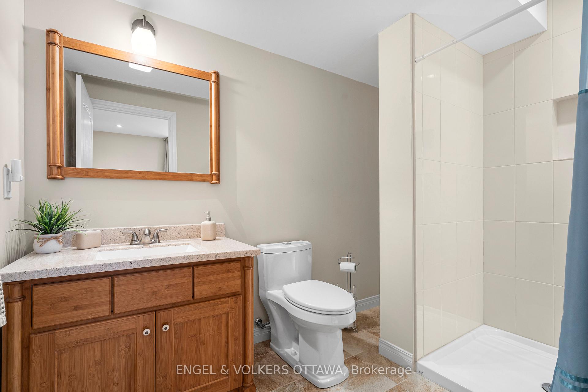 Photo 34 of 36 Newborough Crescent, Ottawa, Barrhaven East — HOMEH