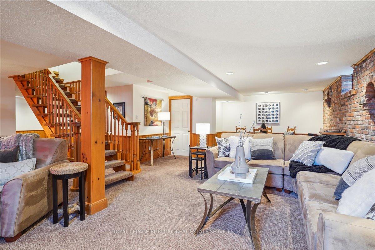 Photo 30 of 199 Penn Drive, Burlington, Roseland — HOMEH