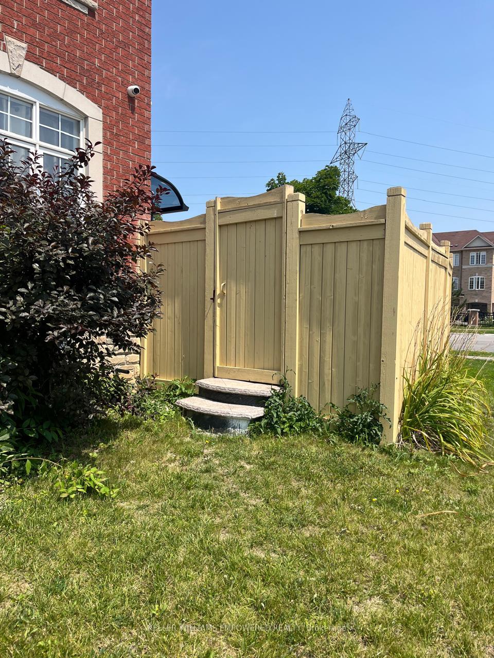 Photo 3 of Unit Basement, 92 Polonia Avenue, Brampton, Bram West — HOMEH