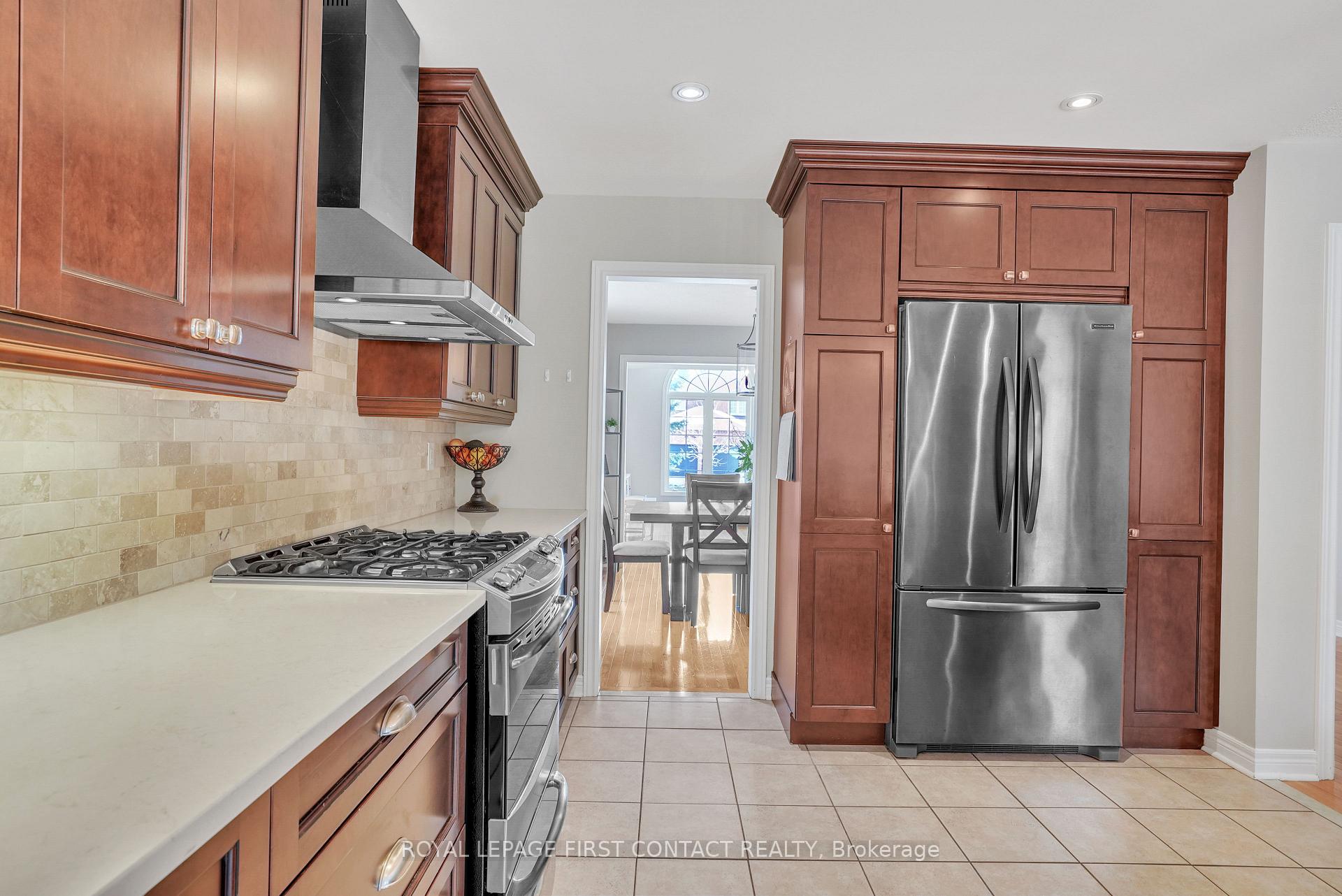 Photo 15 of 15 Royal Park Boulevard, Barrie, Bayshore — HOMEH