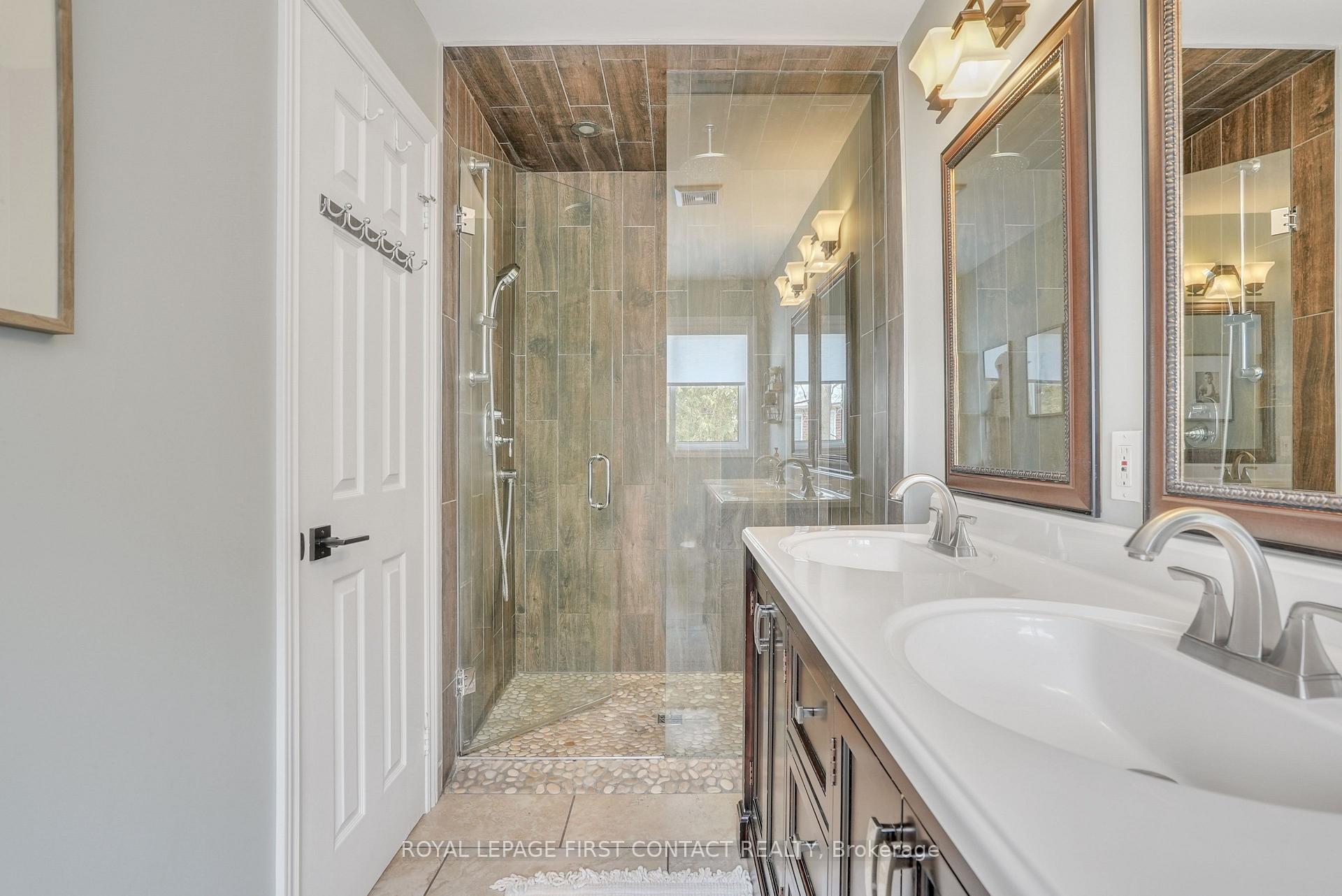 Photo 21 of 15 Royal Park Boulevard, Barrie, Bayshore — HOMEH
