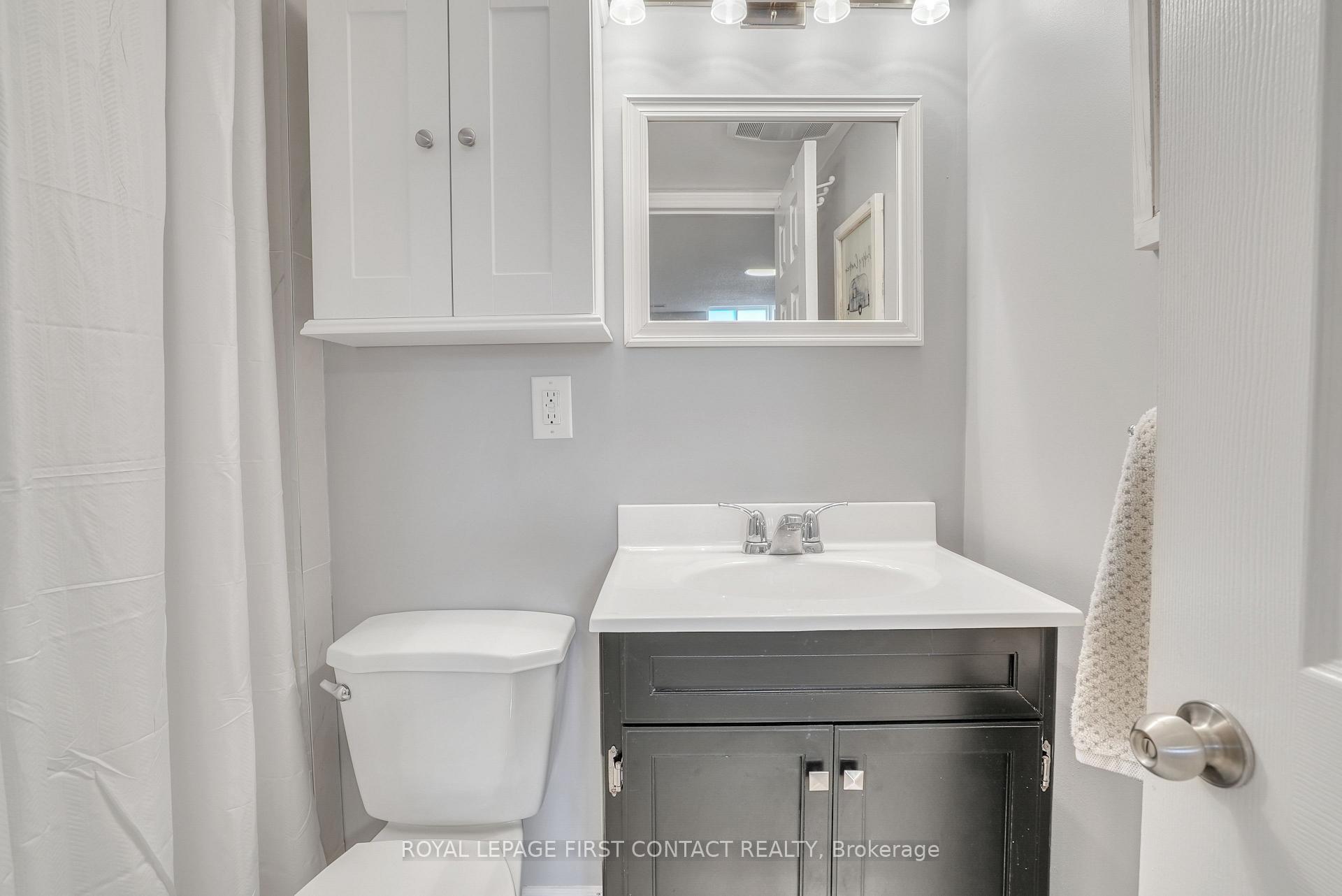Photo 35 of 15 Royal Park Boulevard, Barrie, Bayshore — HOMEH
