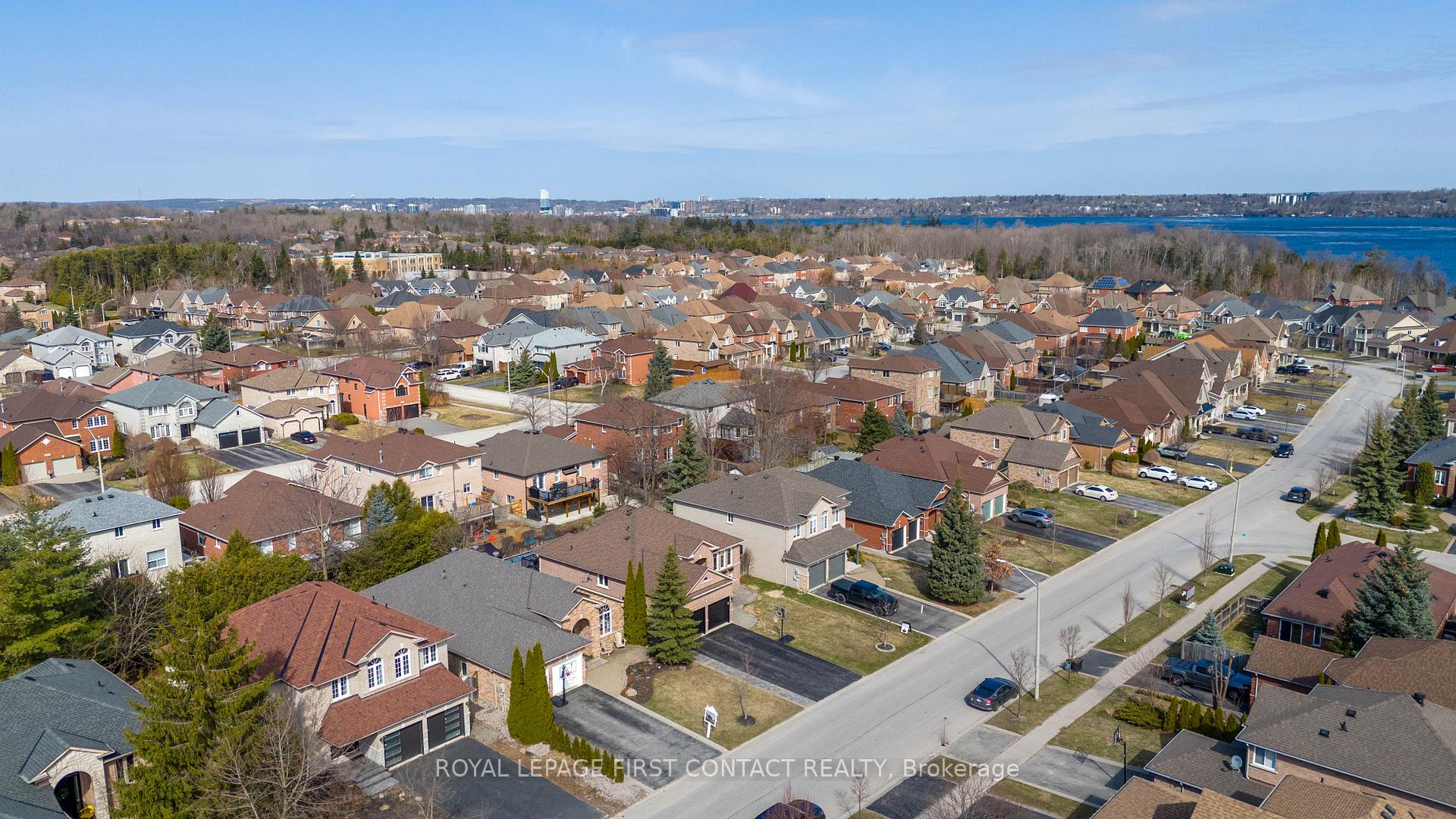 Photo 39 of 15 Royal Park Boulevard, Barrie, Bayshore — HOMEH