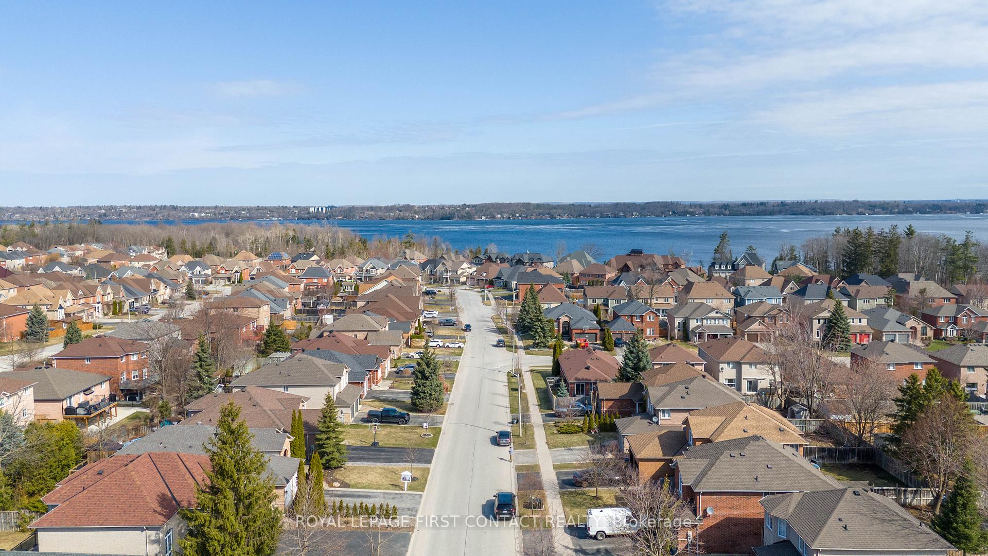Photo 40 of 15 Royal Park Boulevard, Barrie, Bayshore — HOMEH