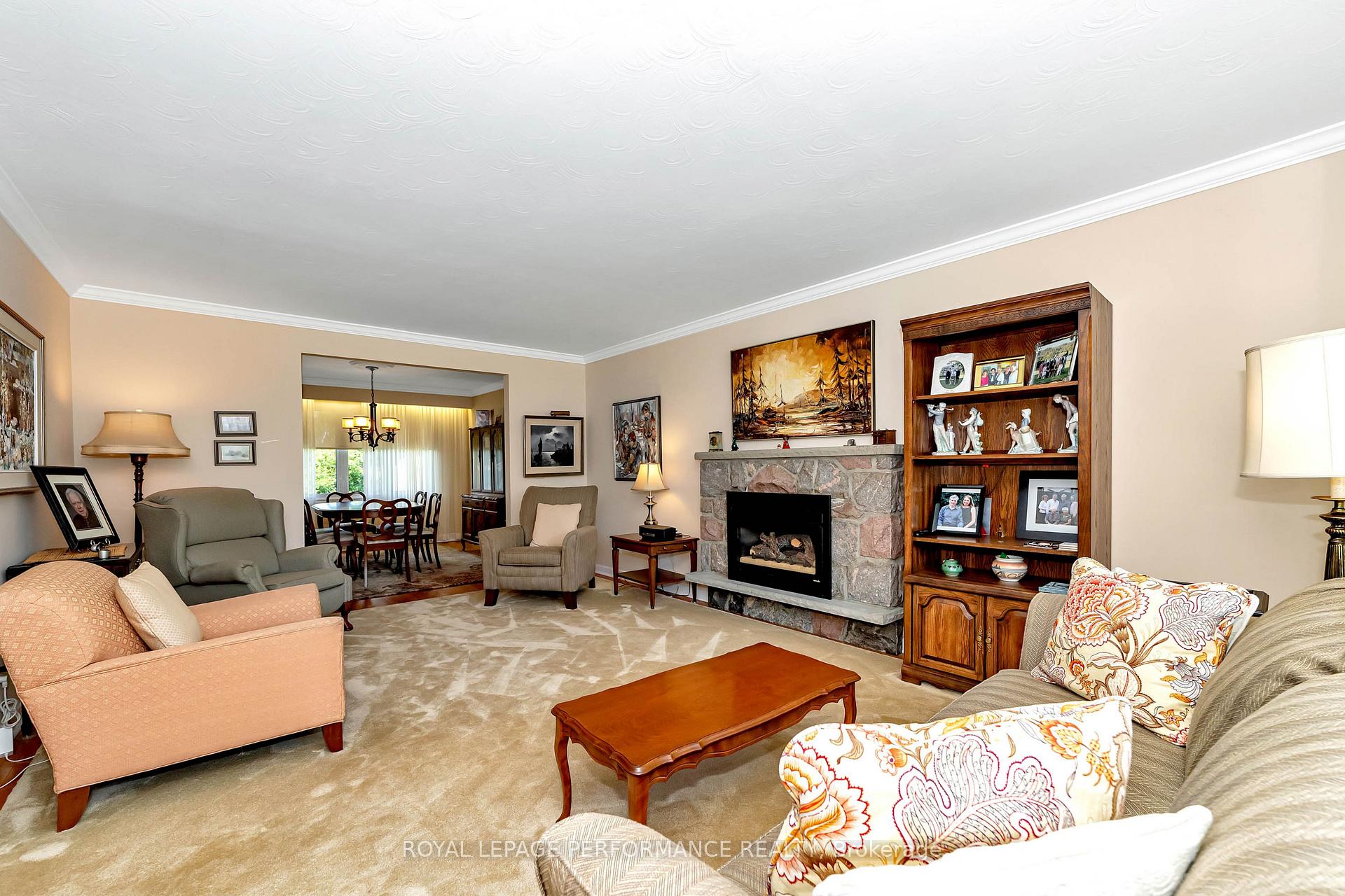 Photo 8 of 690 Golden Avenue, Ottawa, Laurentianview — HOMEH