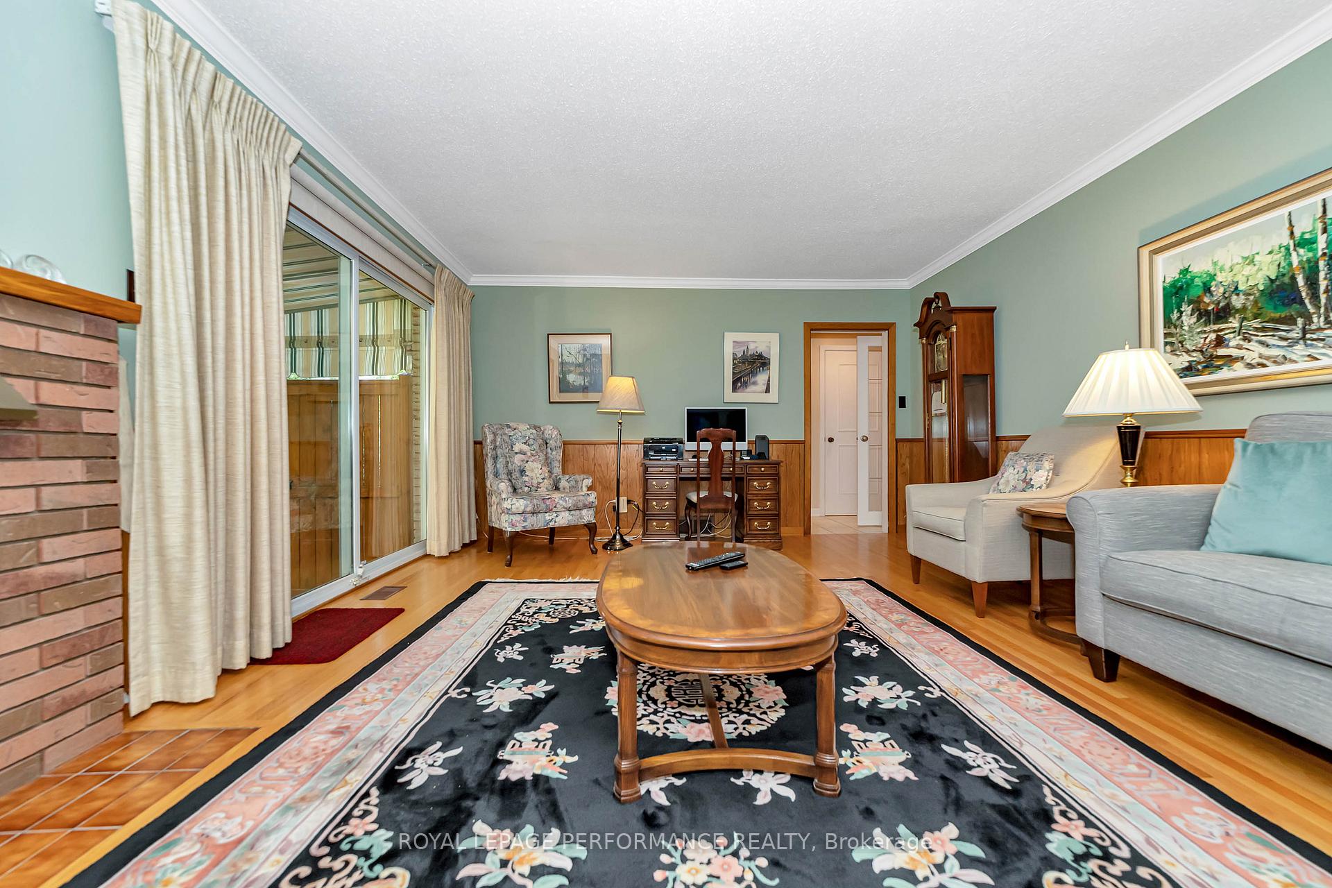 Photo 16 of 690 Golden Avenue, Ottawa, Laurentianview — HOMEH