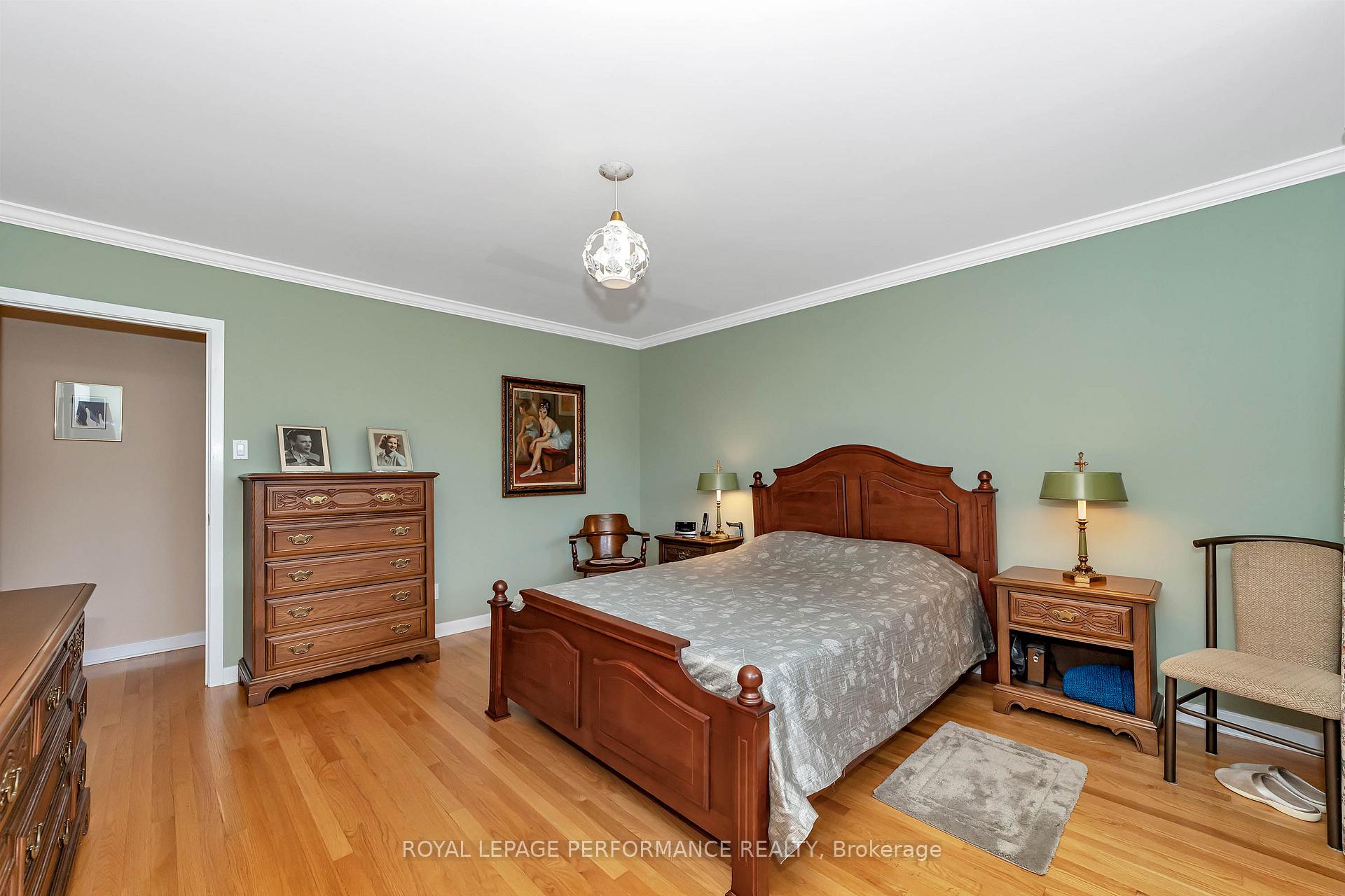 Photo 30 of 690 Golden Avenue, Ottawa, Laurentianview — HOMEH
