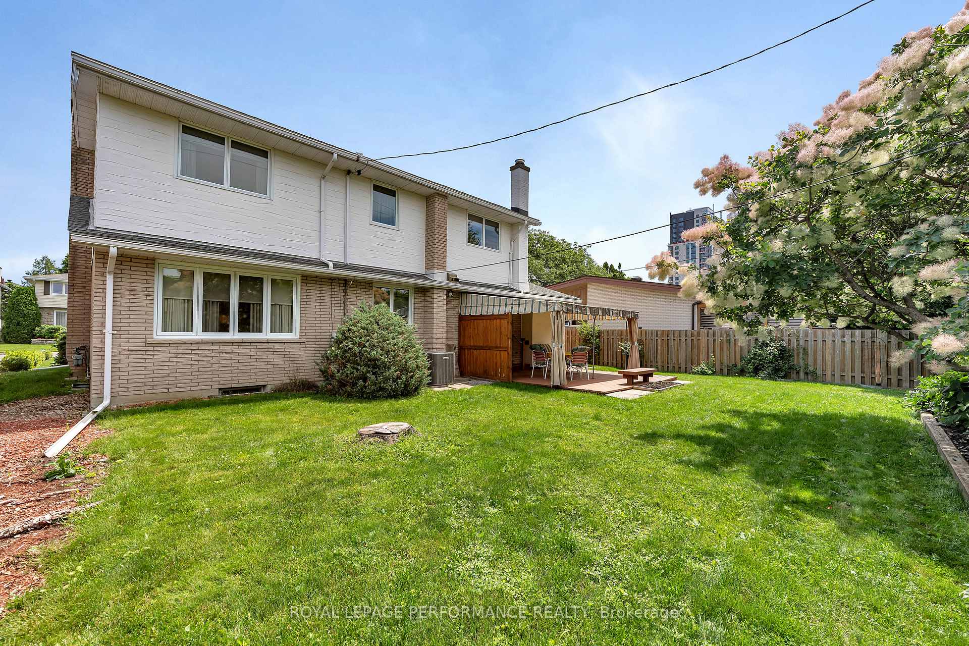 Photo 41 of 690 Golden Avenue, Ottawa, Laurentianview — HOMEH