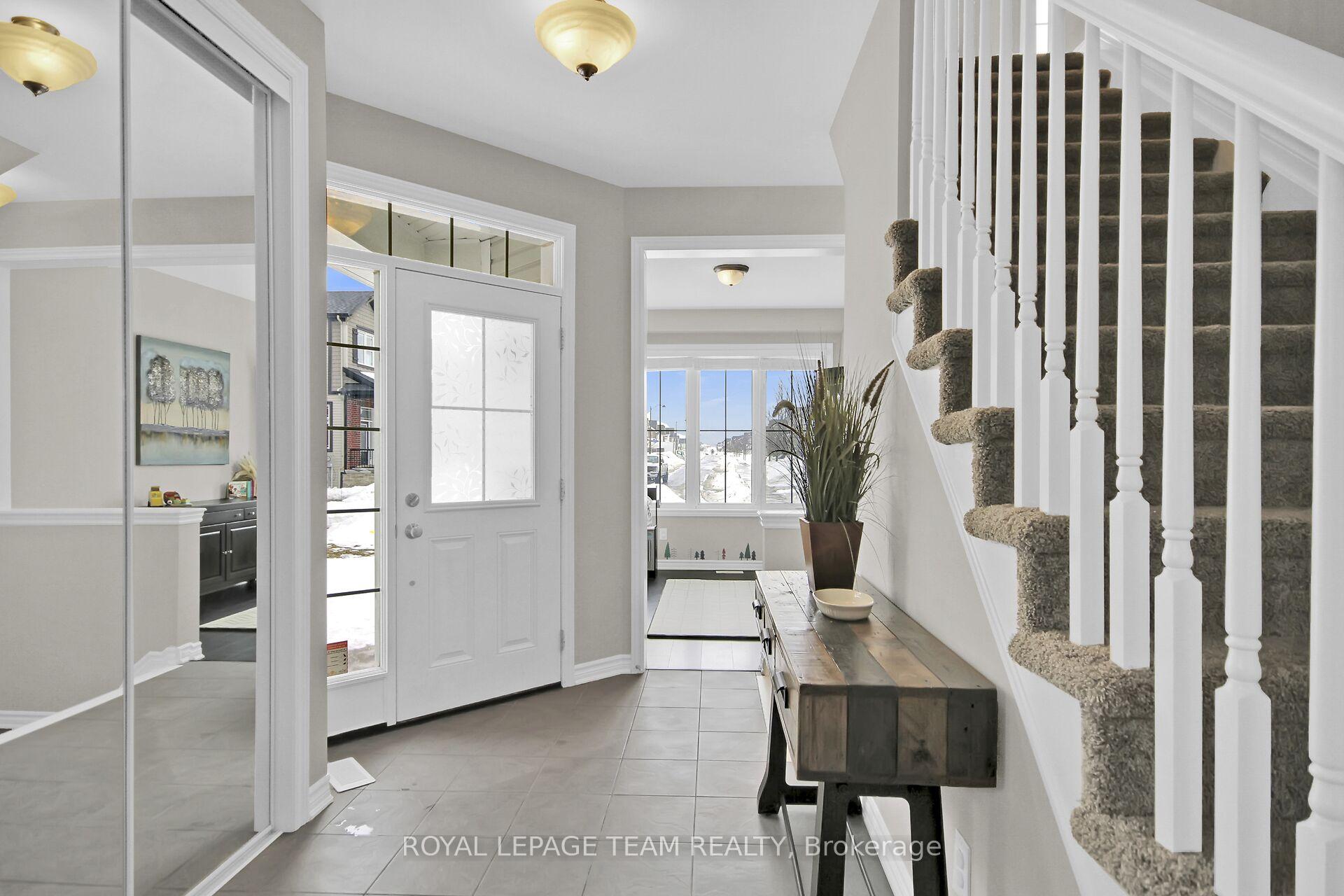 Photo 2 of 111 Damselfly Way, Ottawa, Barrhaven - Half Moon Bay — HOMEH