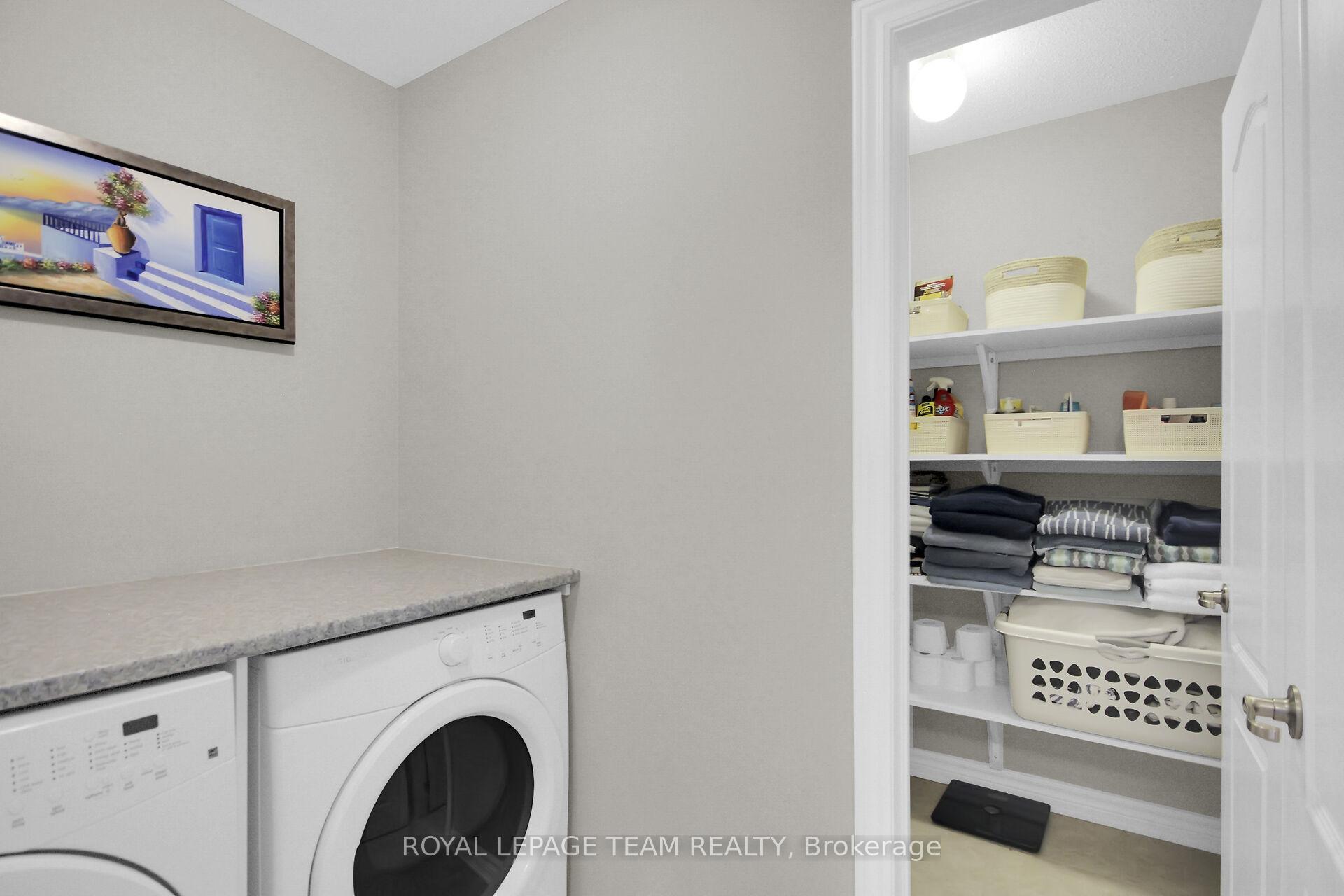 Photo 13 of 111 Damselfly Way, Ottawa, Barrhaven - Half Moon Bay — HOMEH