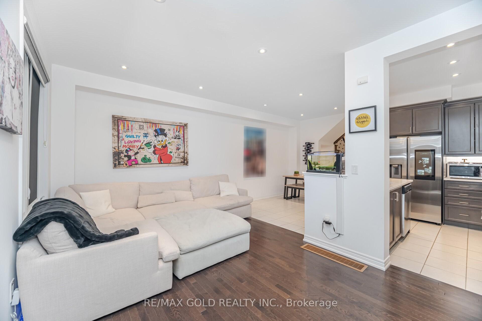 Photo 14 of 26 Davenfield Circle, Brampton, Bram East — HOMEH