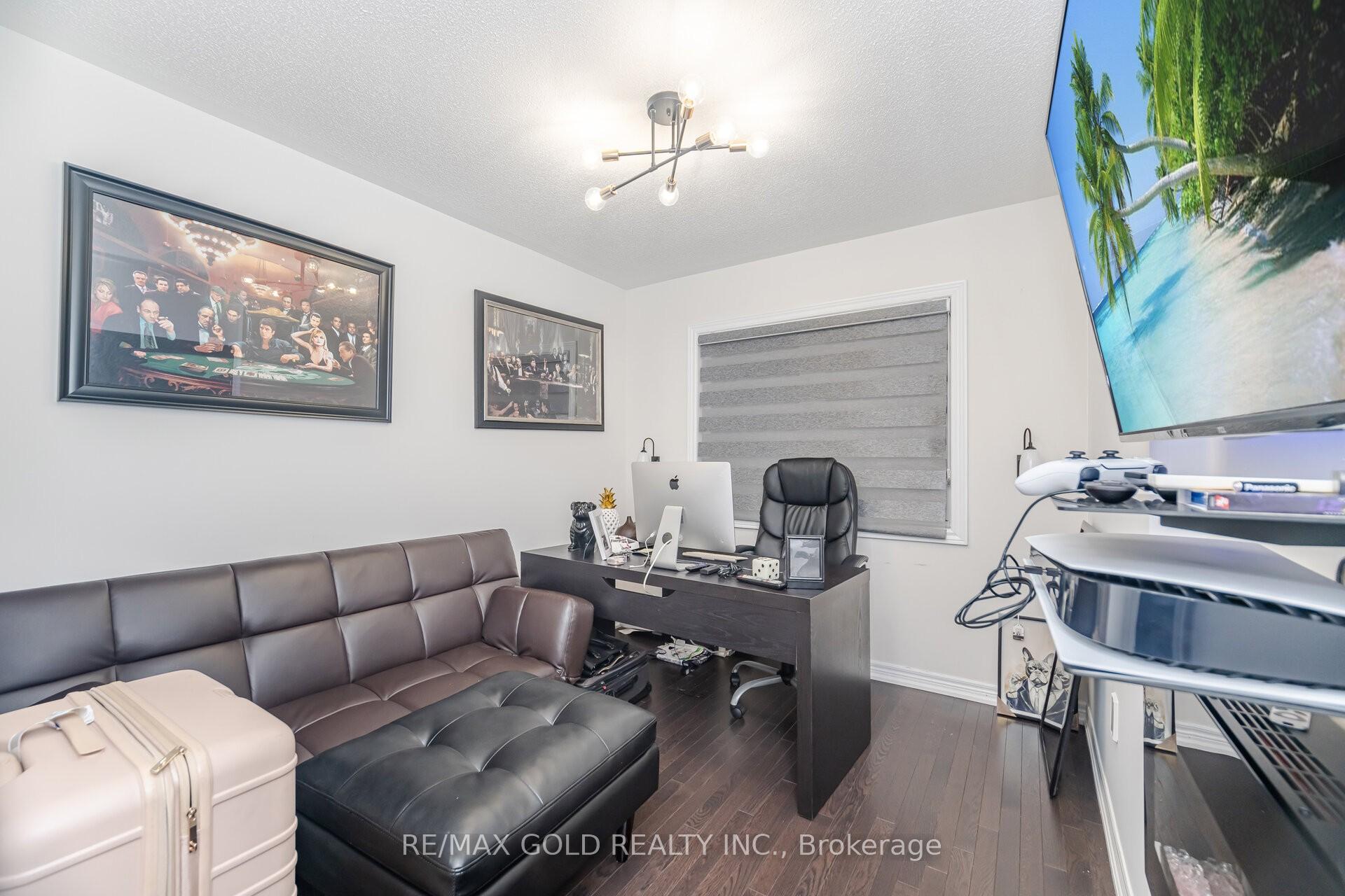 Photo 17 of 26 Davenfield Circle, Brampton, Bram East — HOMEH