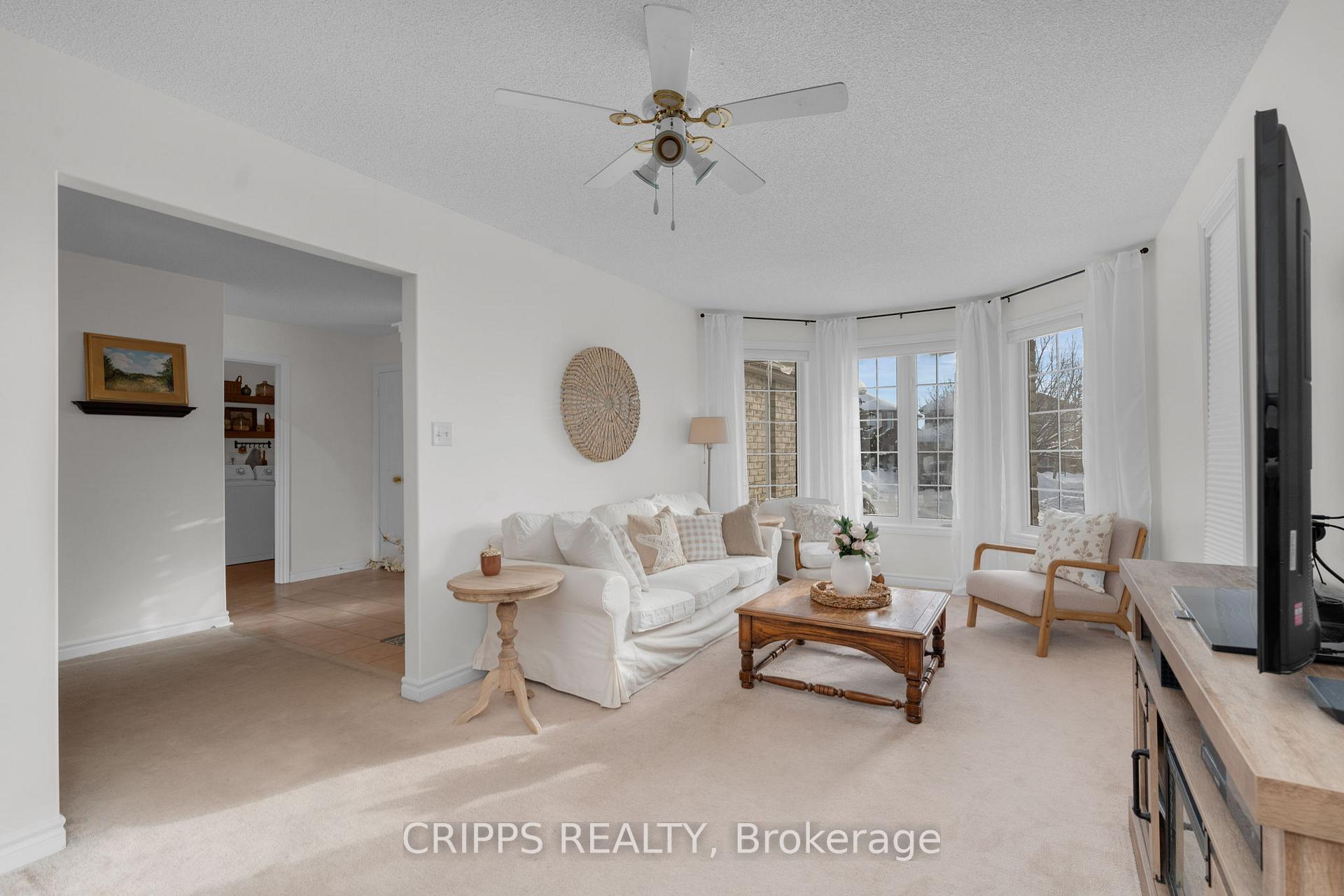 Photo 4 of 14 Mcavoy Drive, Barrie, Edgehill Drive — HOMEH