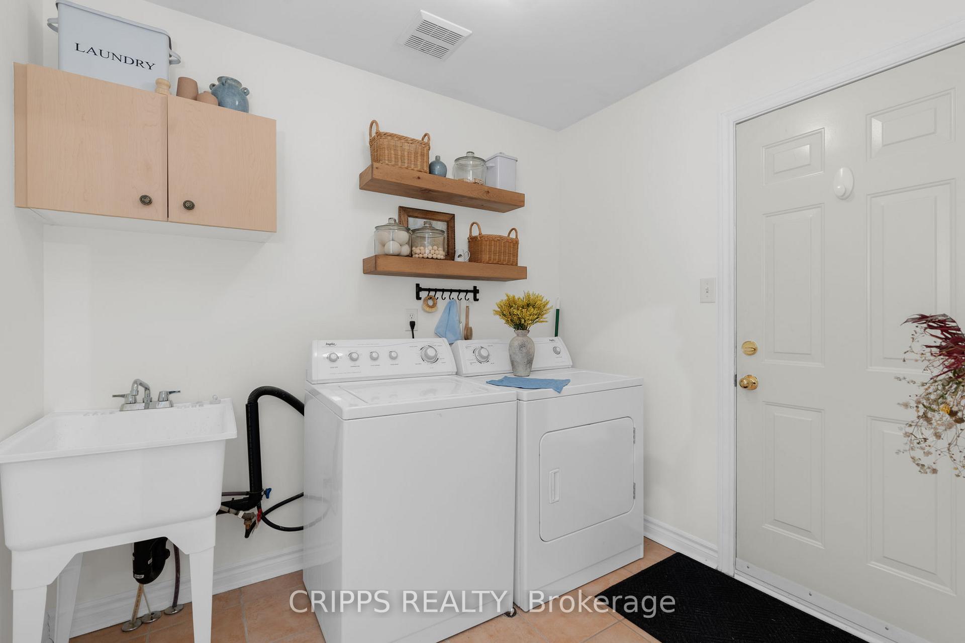 Photo 21 of 14 Mcavoy Drive, Barrie, Edgehill Drive — HOMEH