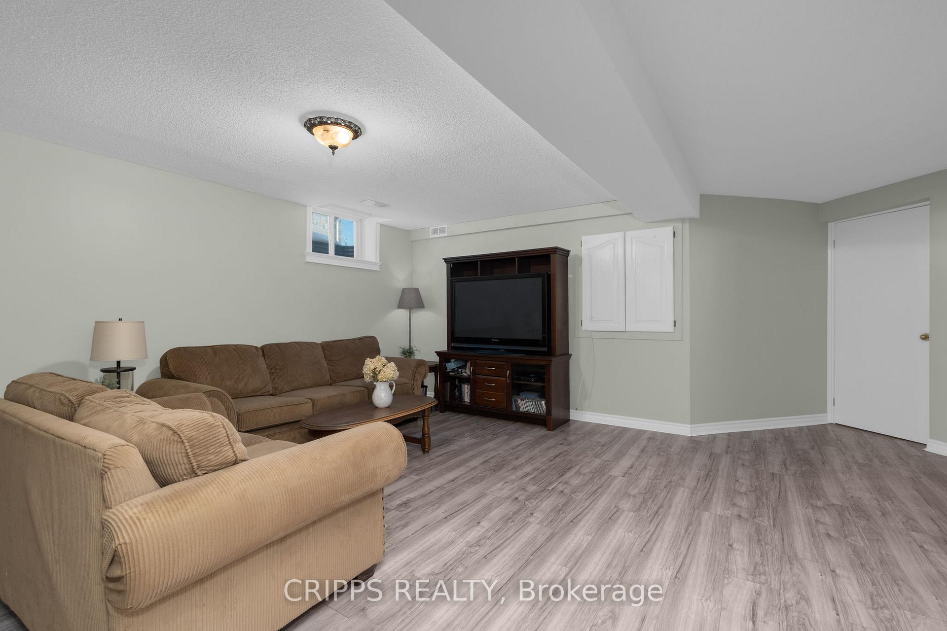 Photo 25 of 14 Mcavoy Drive, Barrie, Edgehill Drive — HOMEH