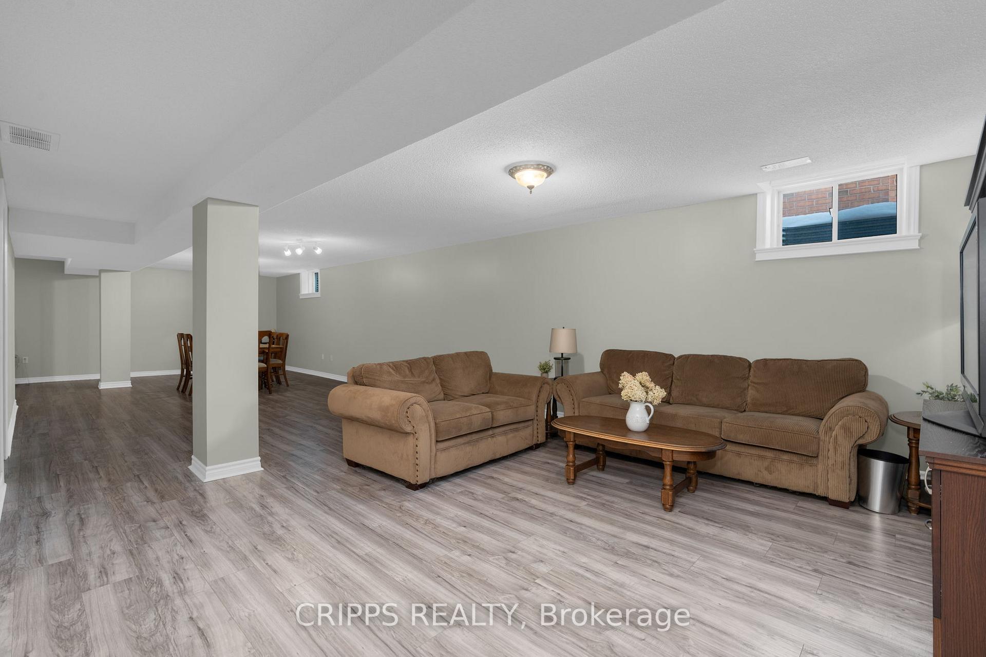 Photo 26 of 14 Mcavoy Drive, Barrie, Edgehill Drive — HOMEH