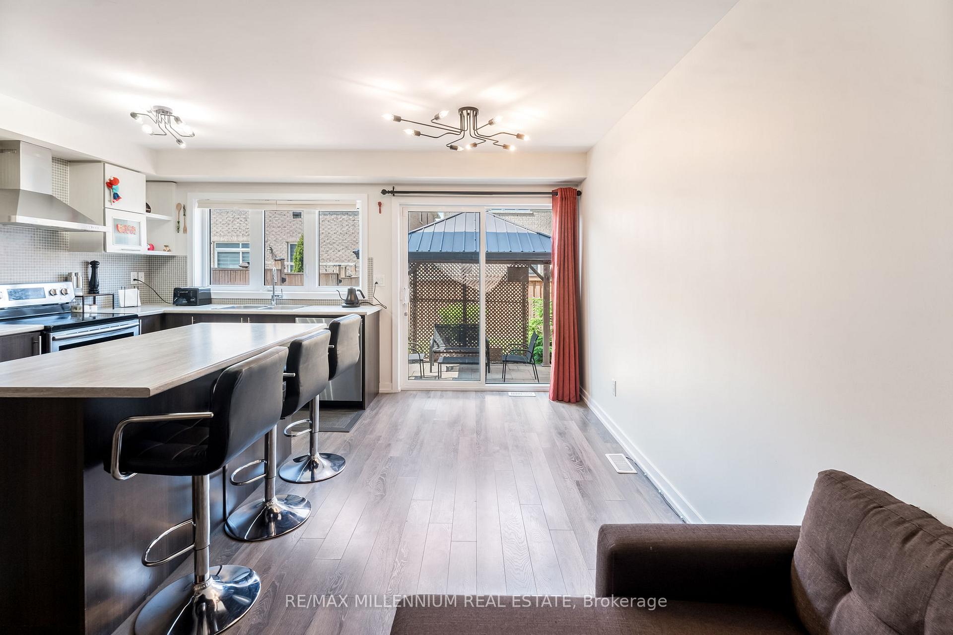 Photo 17 of 494 Queen Mary Drive, Brampton, Northwest Brampton — HOMEH