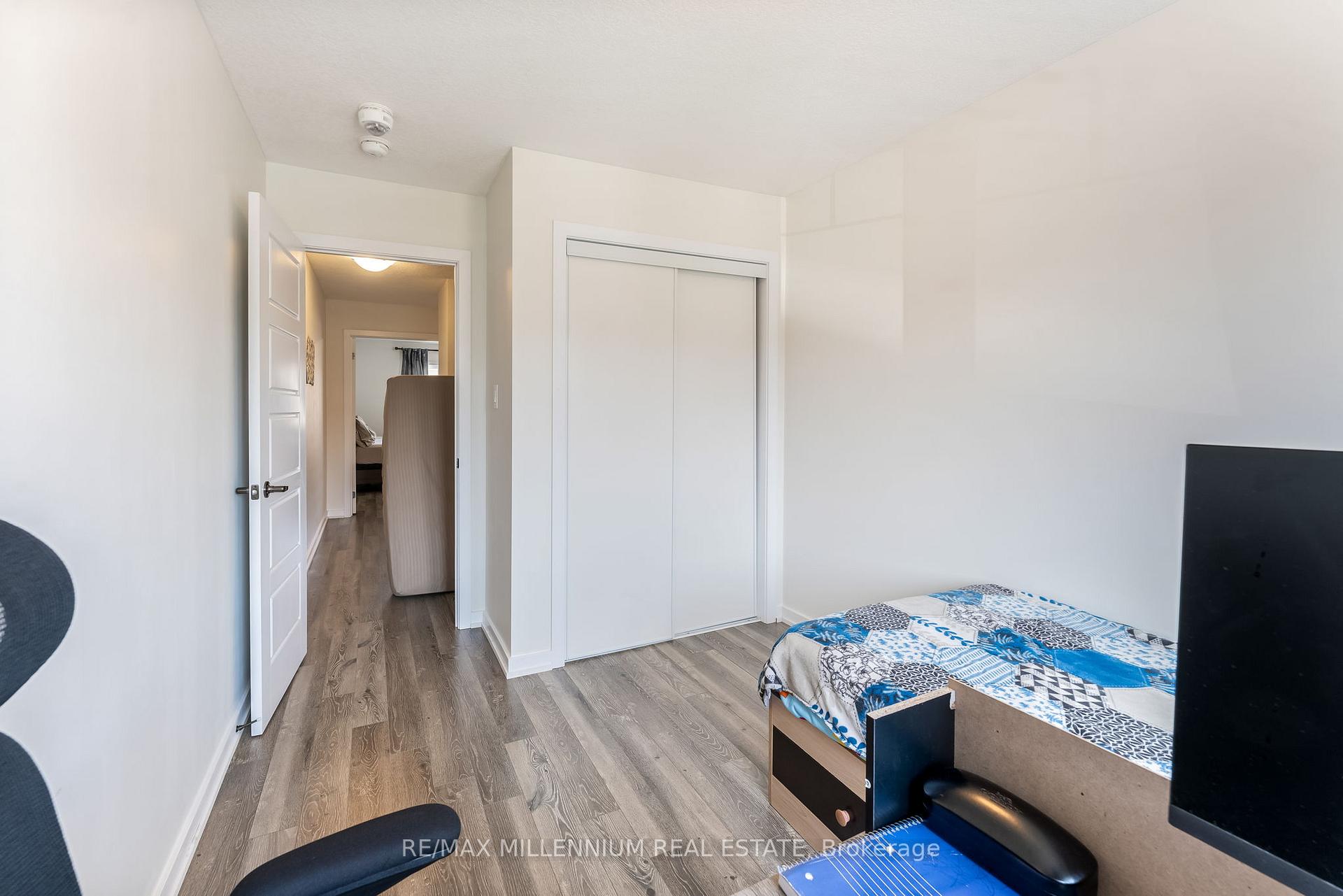 Photo 27 of 494 Queen Mary Drive, Brampton, Northwest Brampton — HOMEH