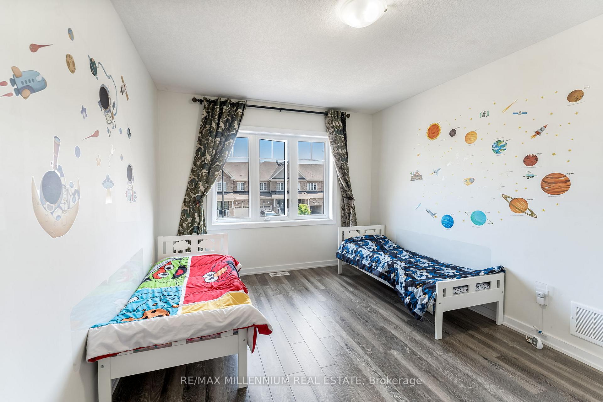 Photo 28 of 494 Queen Mary Drive, Brampton, Northwest Brampton — HOMEH
