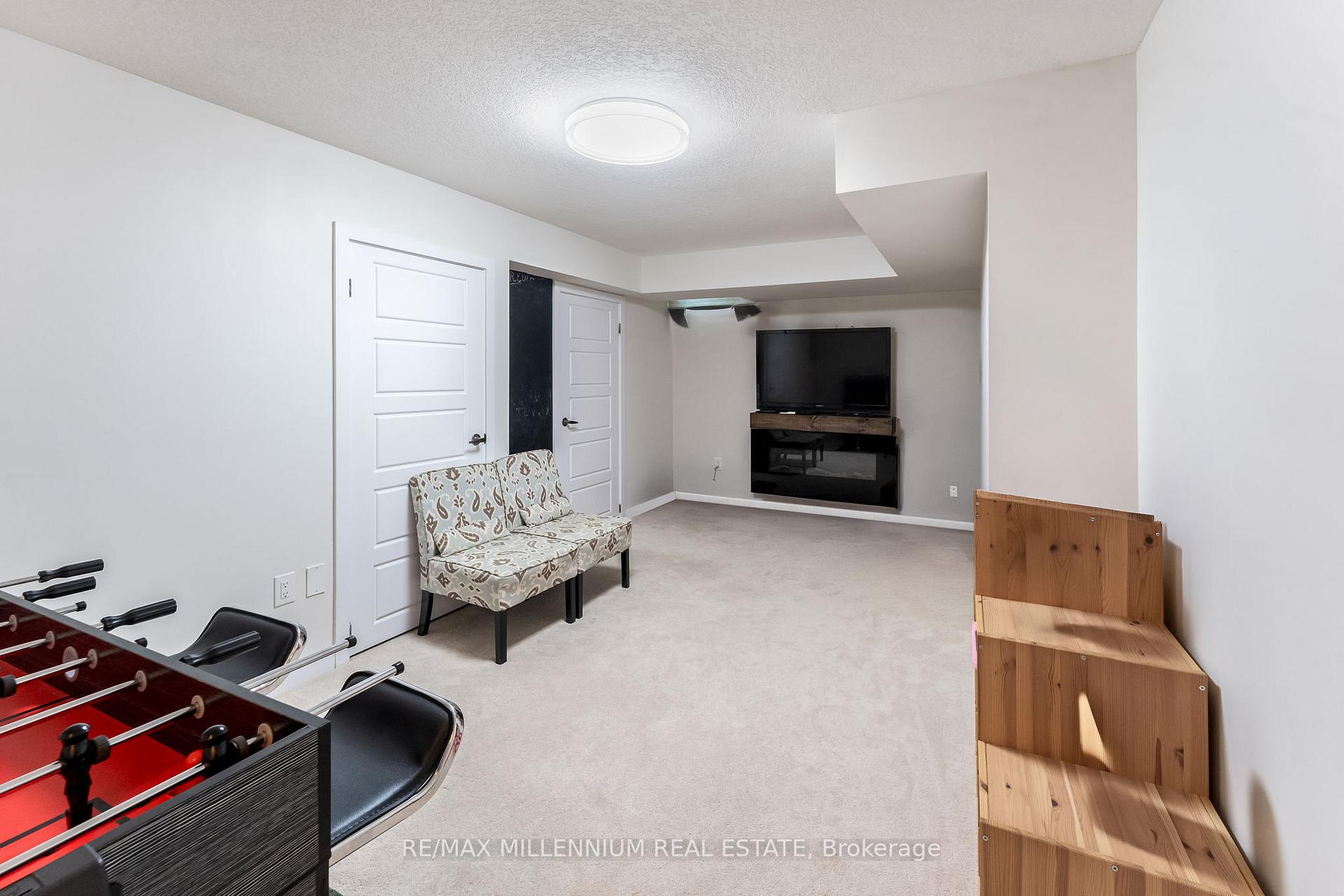 Photo 30 of 494 Queen Mary Drive, Brampton, Northwest Brampton — HOMEH