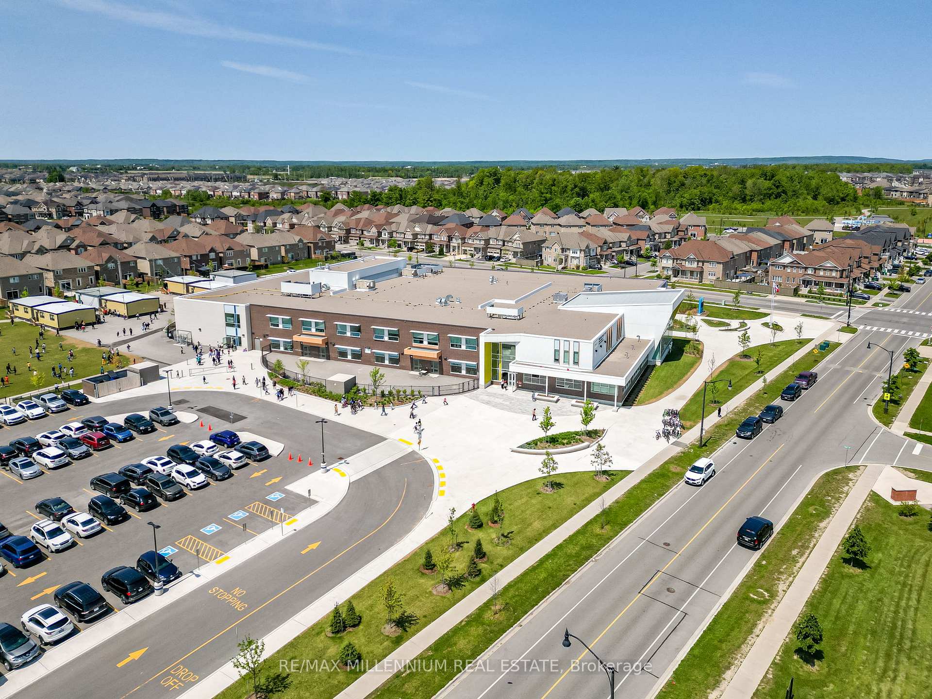 Photo 40 of 494 Queen Mary Drive, Brampton, Northwest Brampton — HOMEH