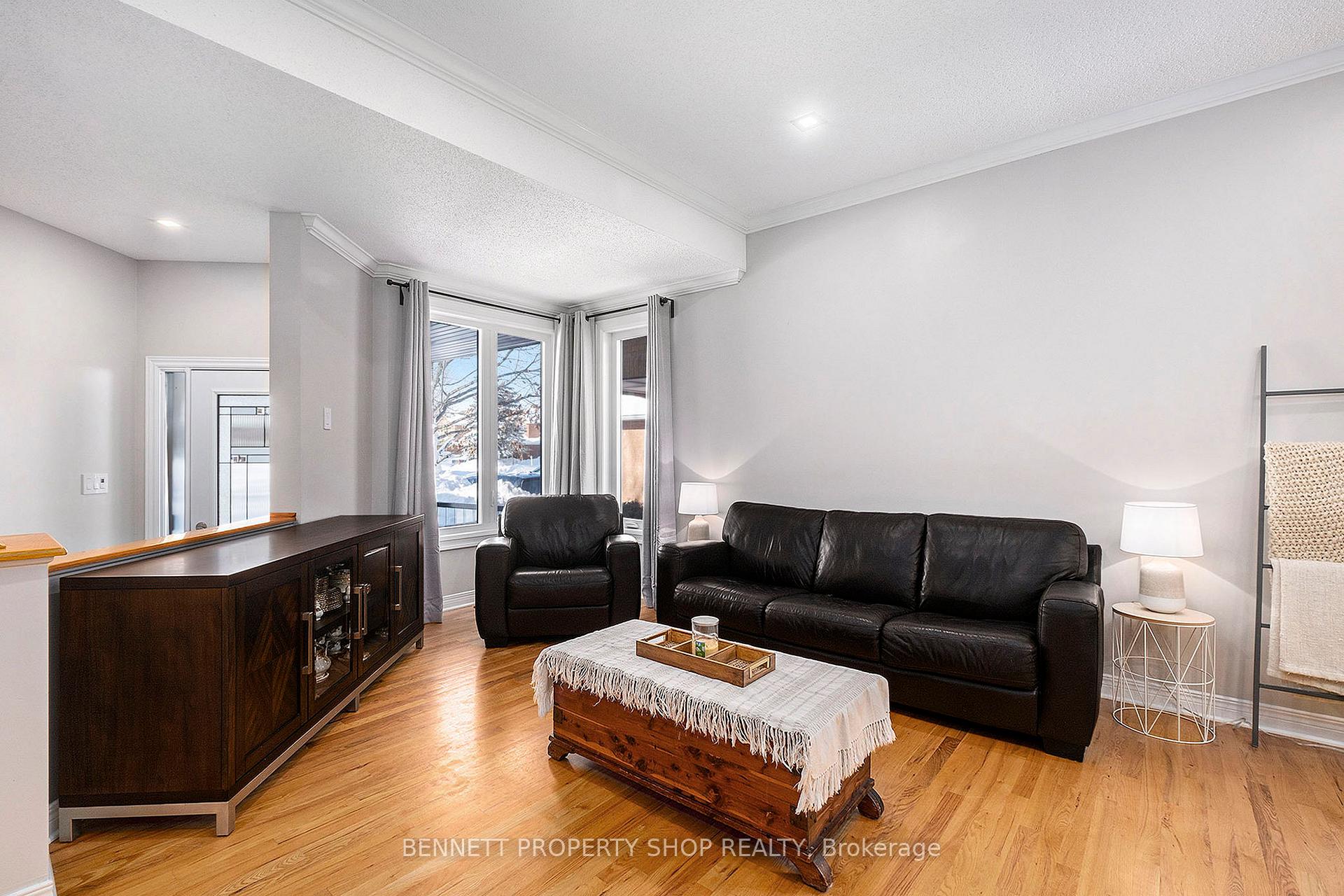 Photo 5 of 22 Tamarack Place, Ottawa, Barrhaven - Longfields — HOMEH