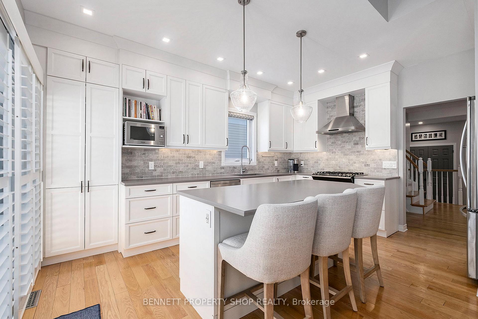 Photo 8 of 22 Tamarack Place, Ottawa, Barrhaven - Longfields — HOMEH