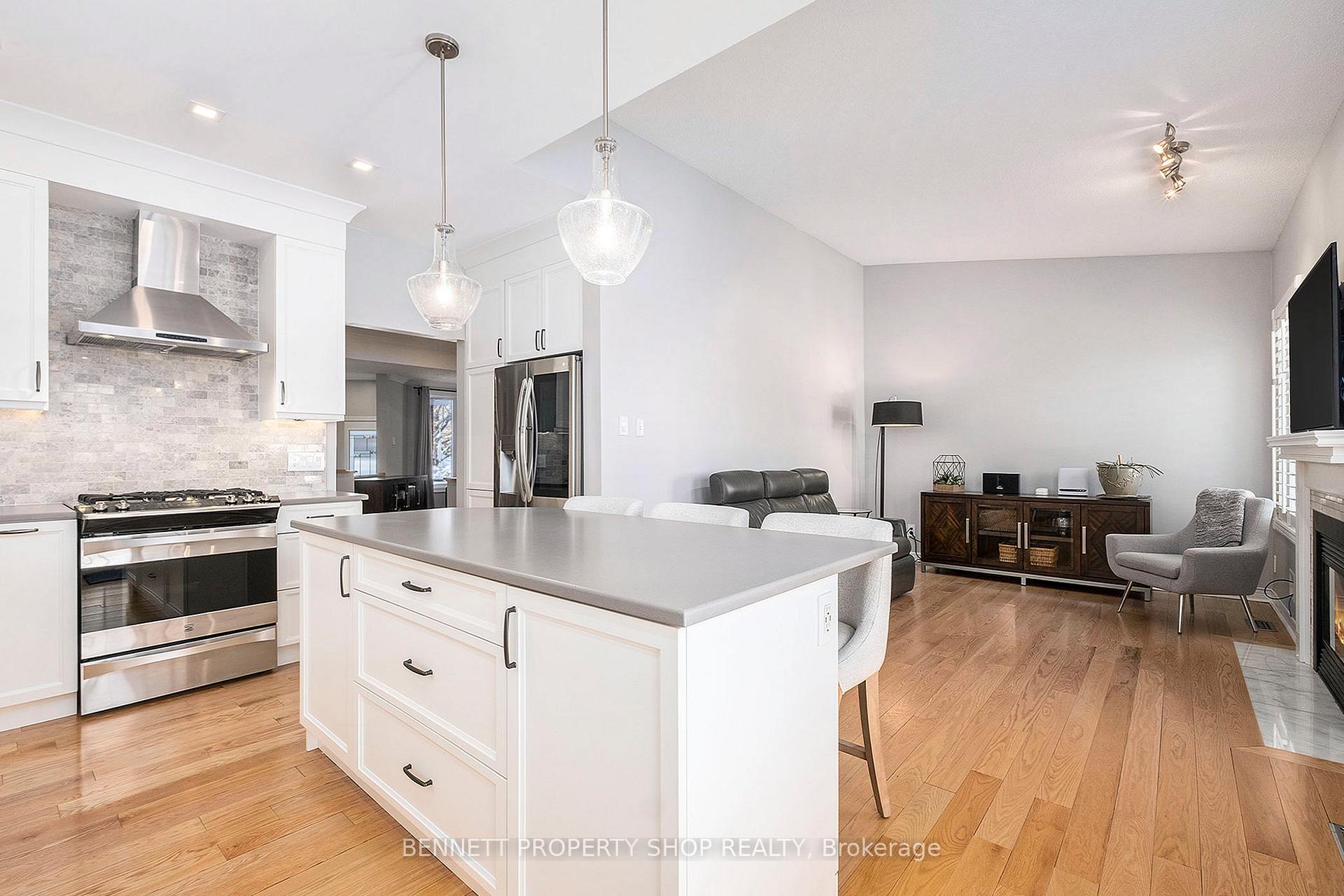 Photo 9 of 22 Tamarack Place, Ottawa, Barrhaven - Longfields — HOMEH