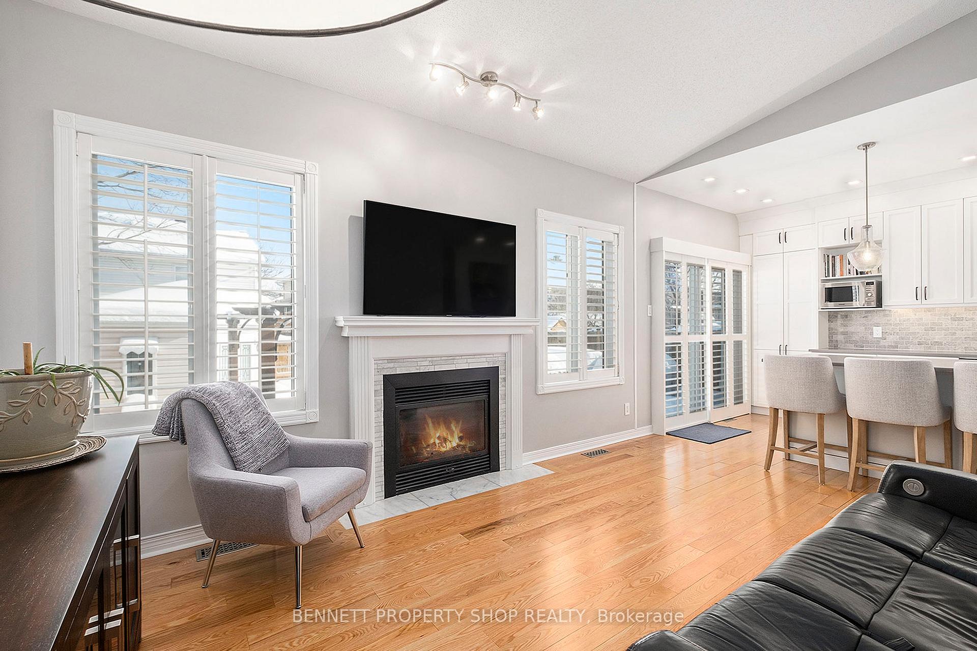 Photo 10 of 22 Tamarack Place, Ottawa, Barrhaven - Longfields — HOMEH