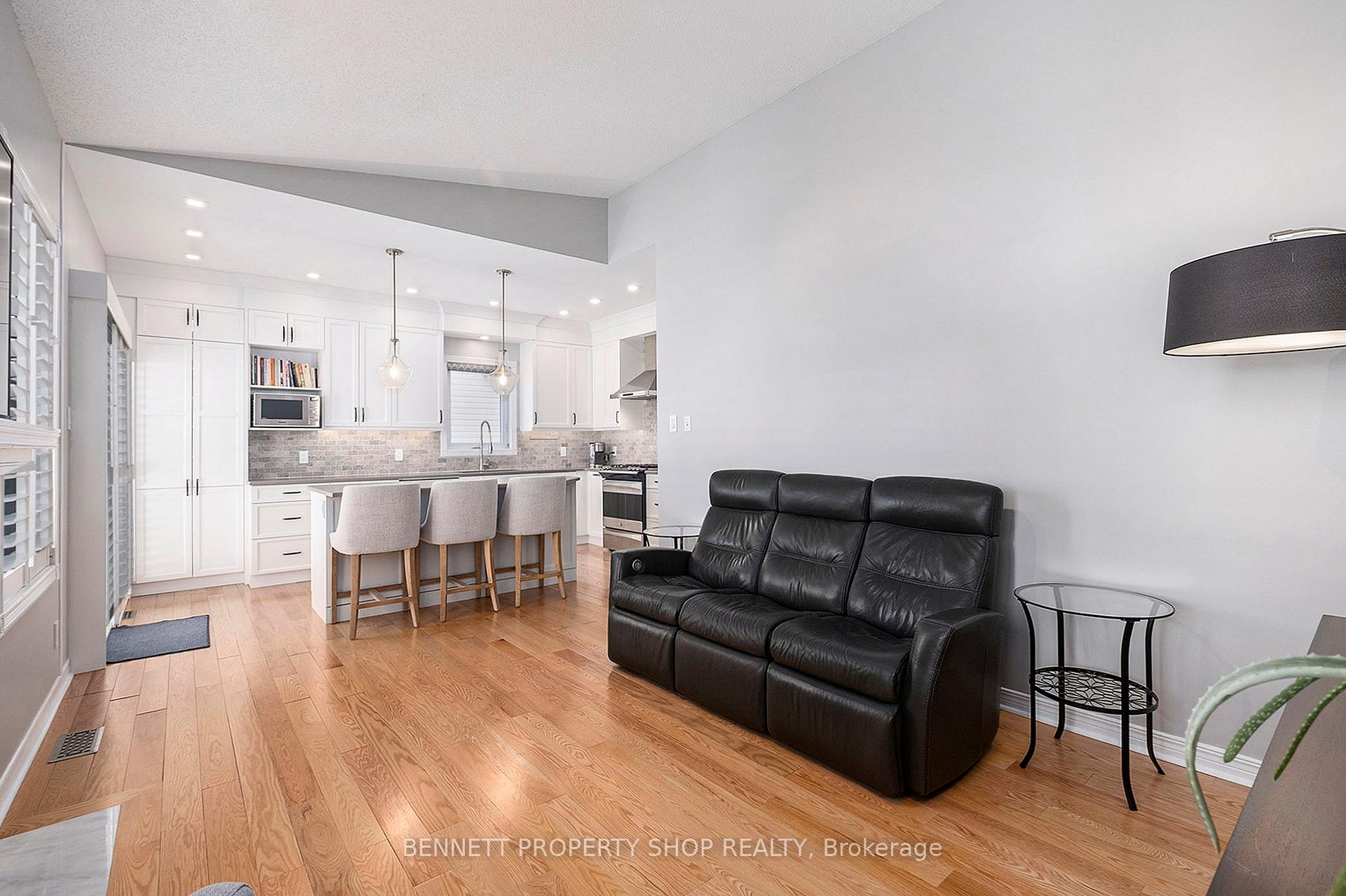 Photo 11 of 22 Tamarack Place, Ottawa, Barrhaven - Longfields — HOMEH