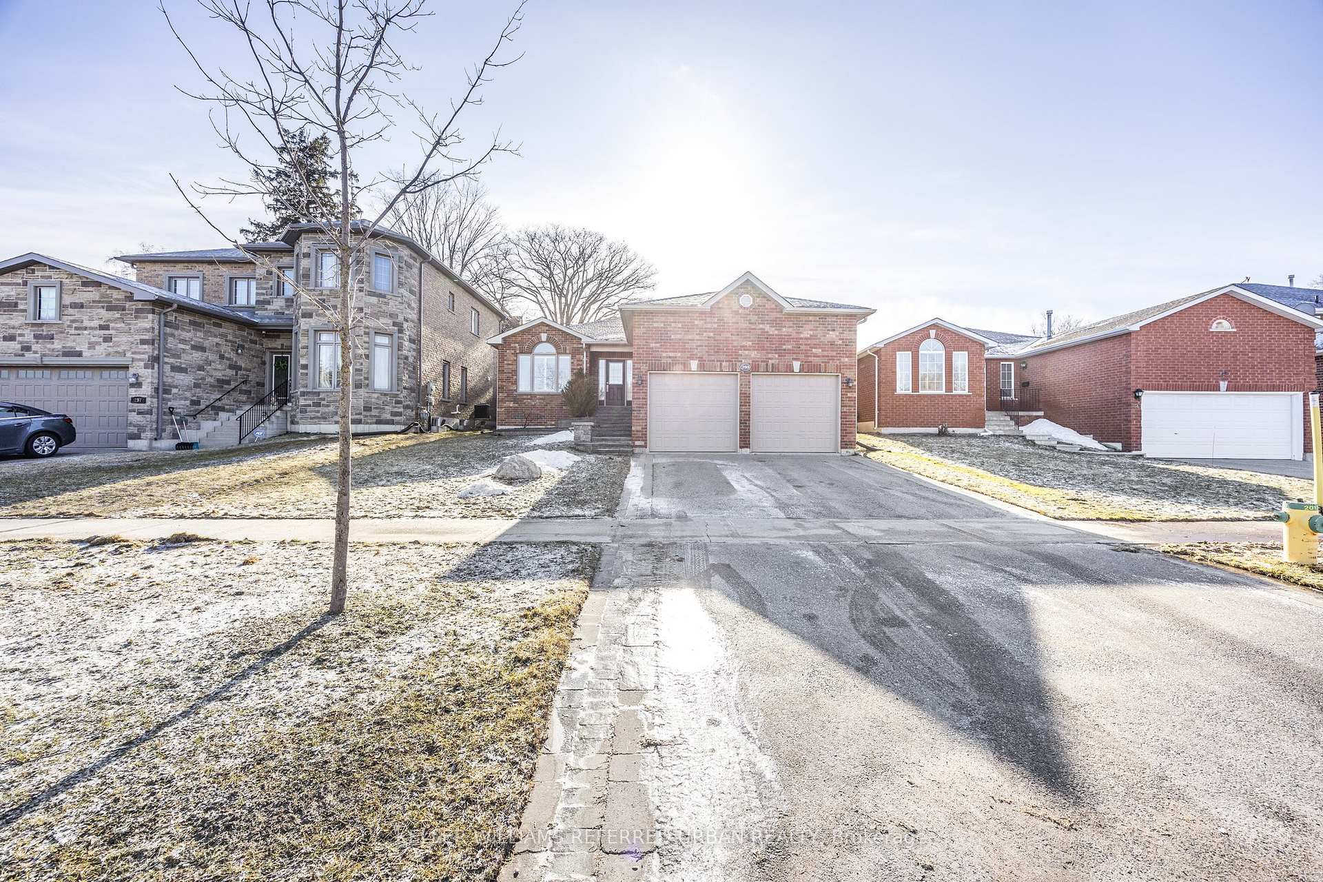 Photo 2 of 295 Cox Mill Road, Barrie, Bayshore — HOMEH