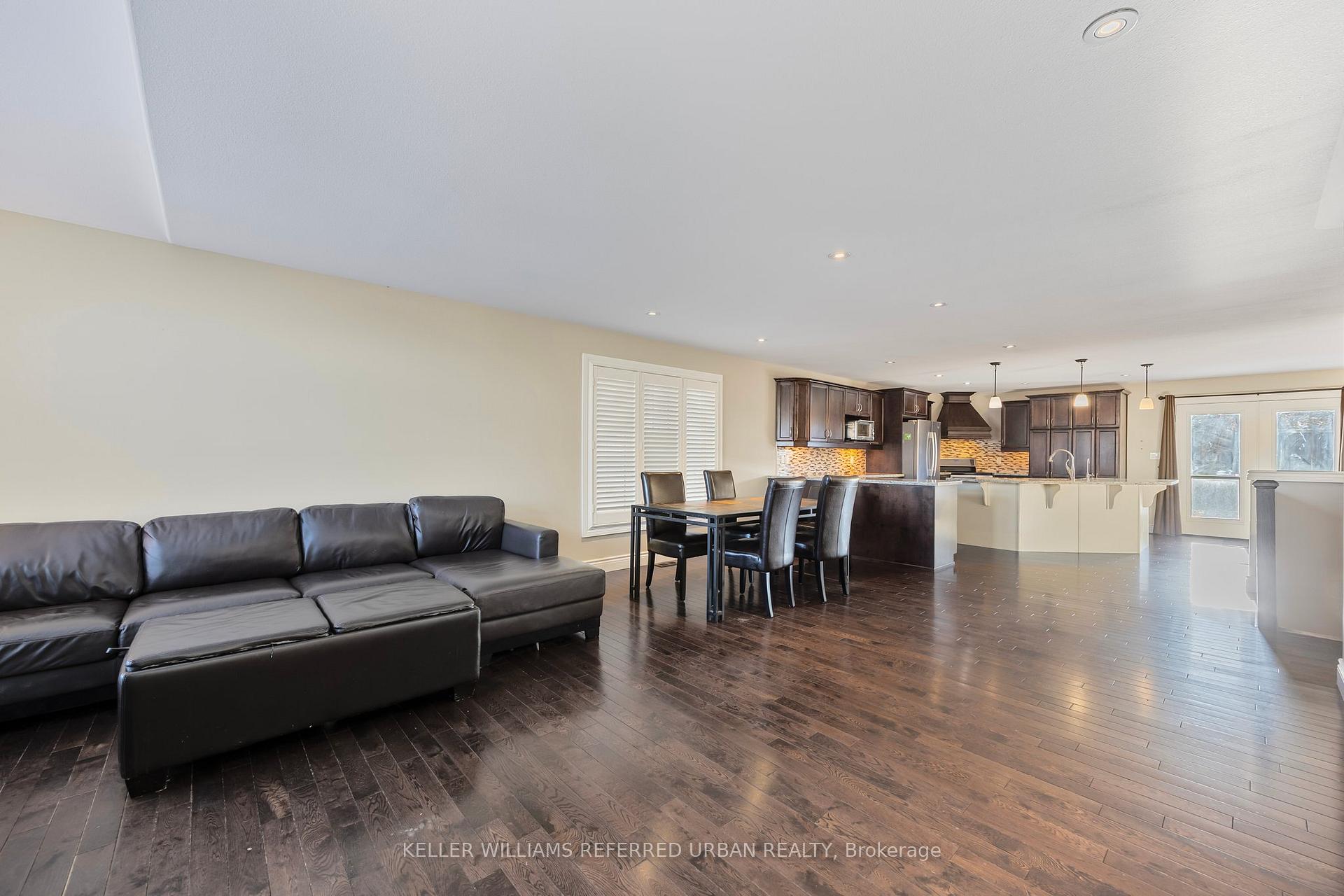 Photo 18 of 295 Cox Mill Road, Barrie, Bayshore — HOMEH