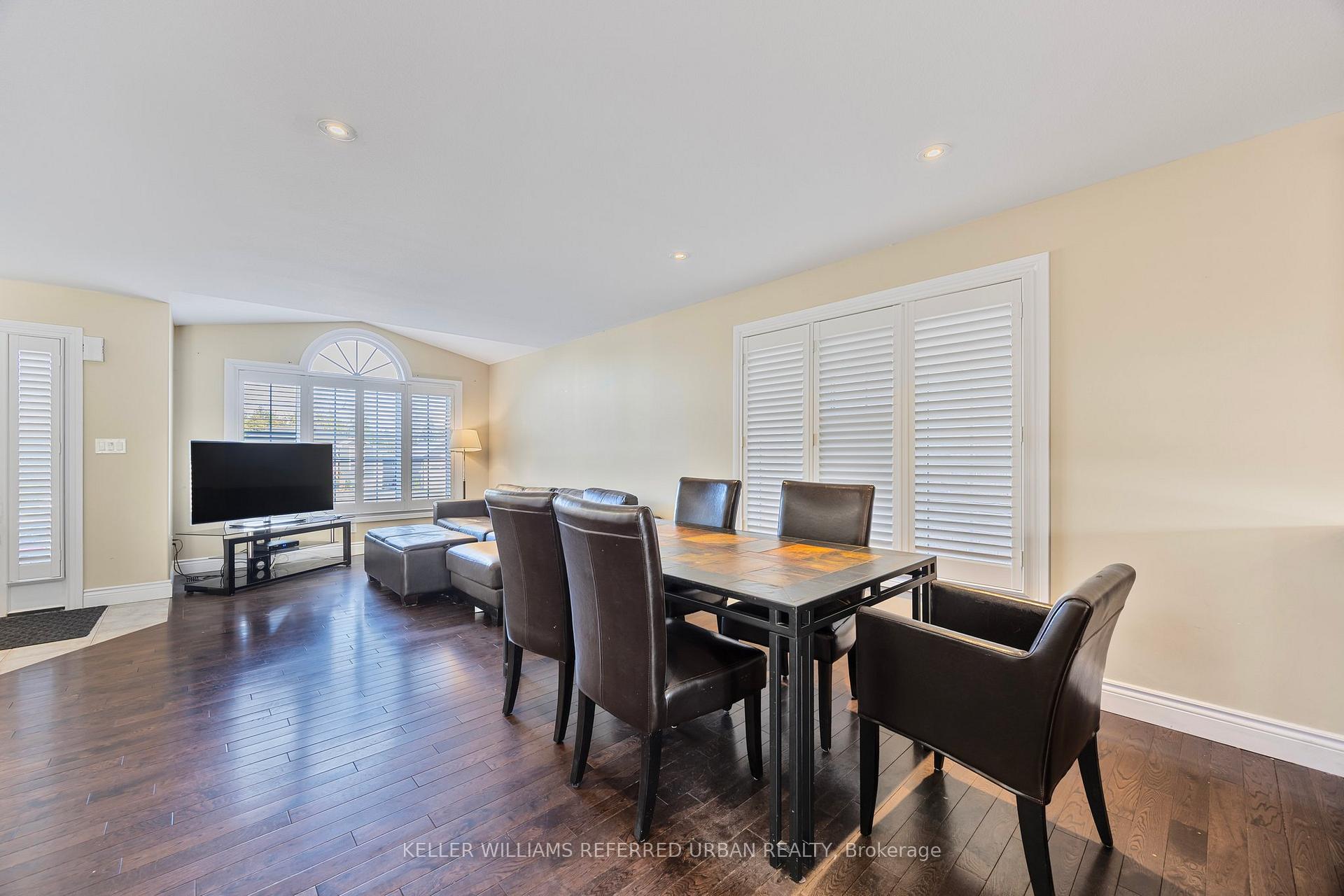 Photo 23 of 295 Cox Mill Road, Barrie, Bayshore — HOMEH