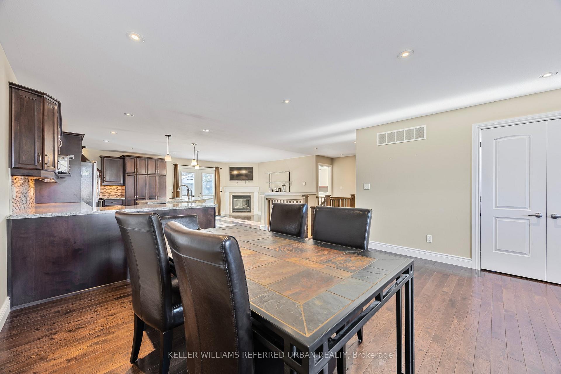 Photo 24 of 295 Cox Mill Road, Barrie, Bayshore — HOMEH
