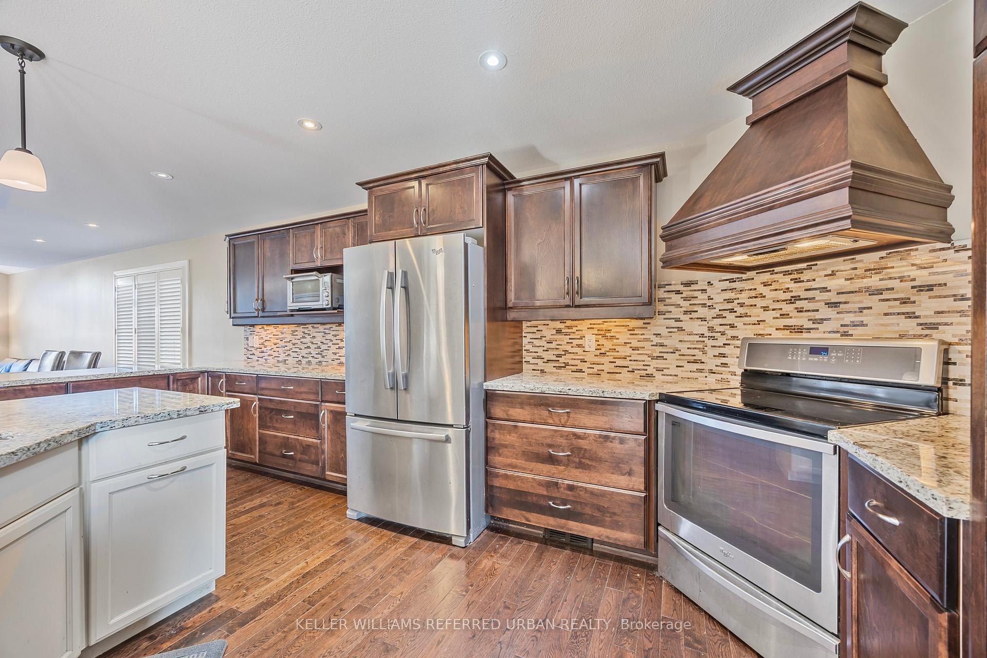 Photo 27 of 295 Cox Mill Road, Barrie, Bayshore — HOMEH