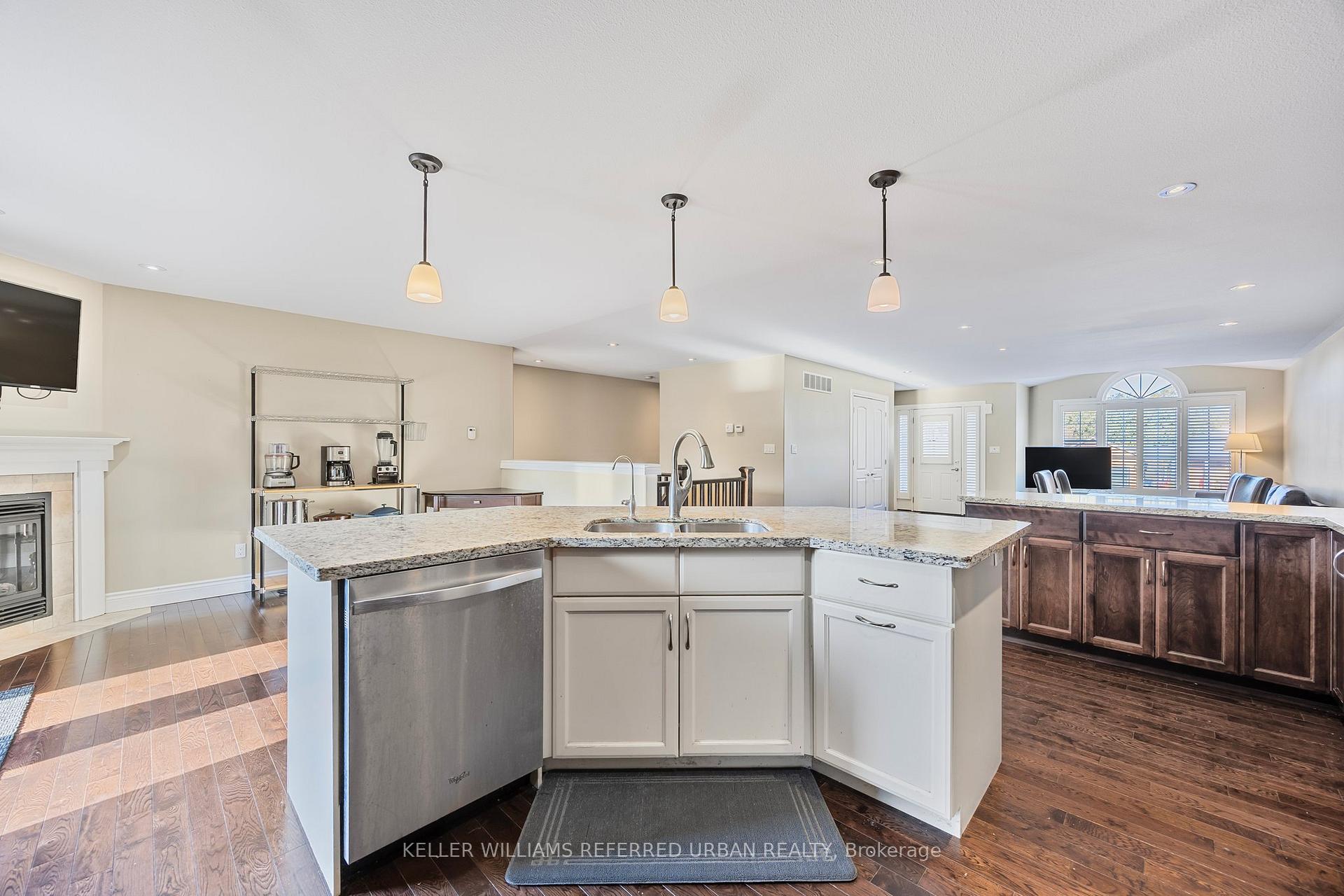 Photo 28 of 295 Cox Mill Road, Barrie, Bayshore — HOMEH