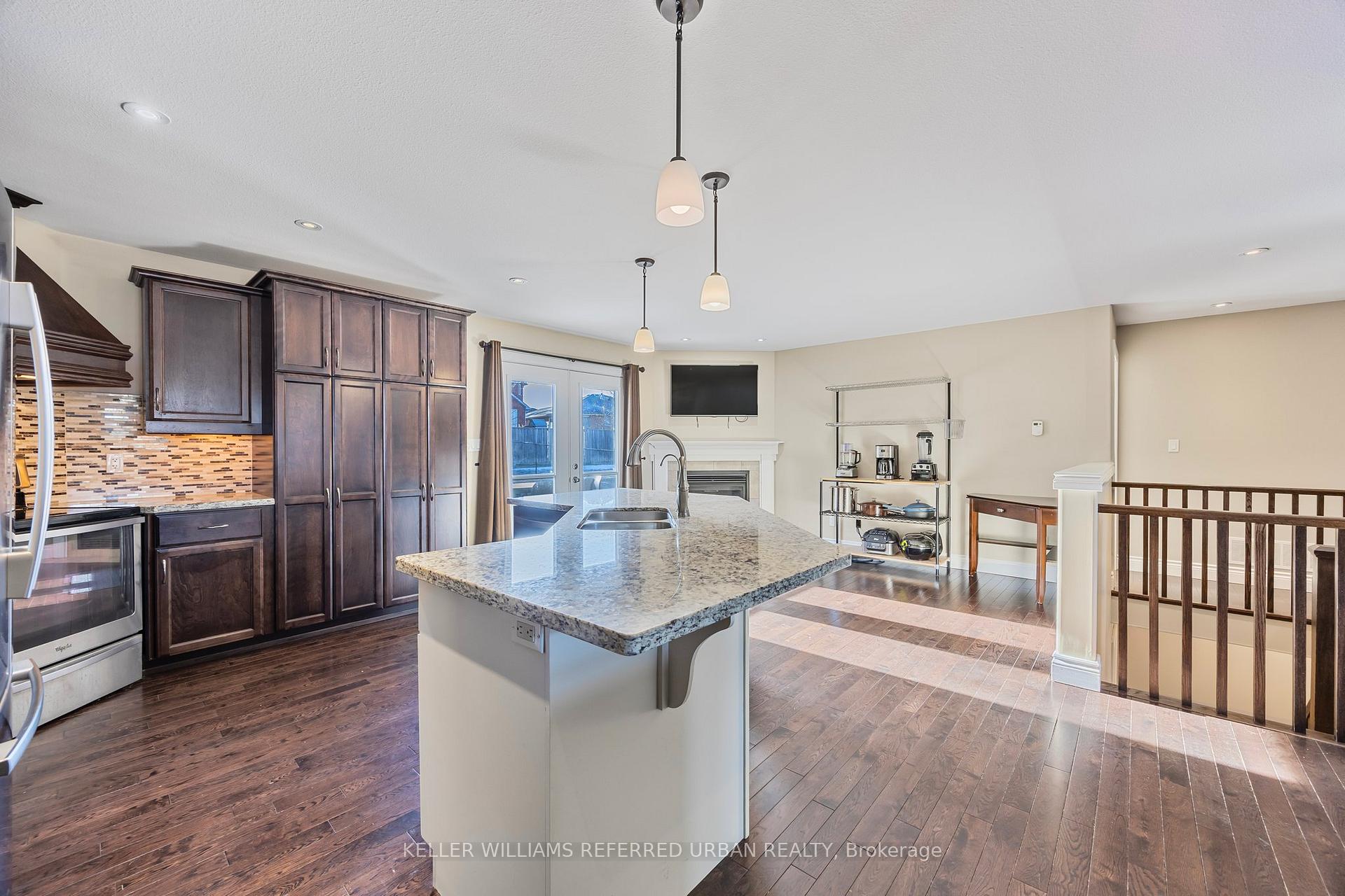 Photo 31 of 295 Cox Mill Road, Barrie, Bayshore — HOMEH