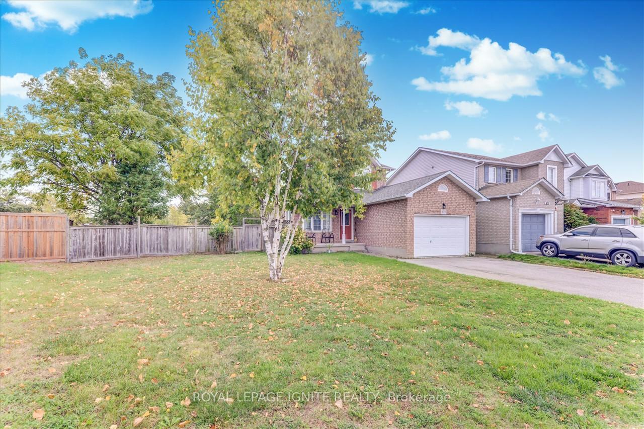 Photo 5 of 1675 Canadore Crescent, Oshawa, Samac — HOMEH