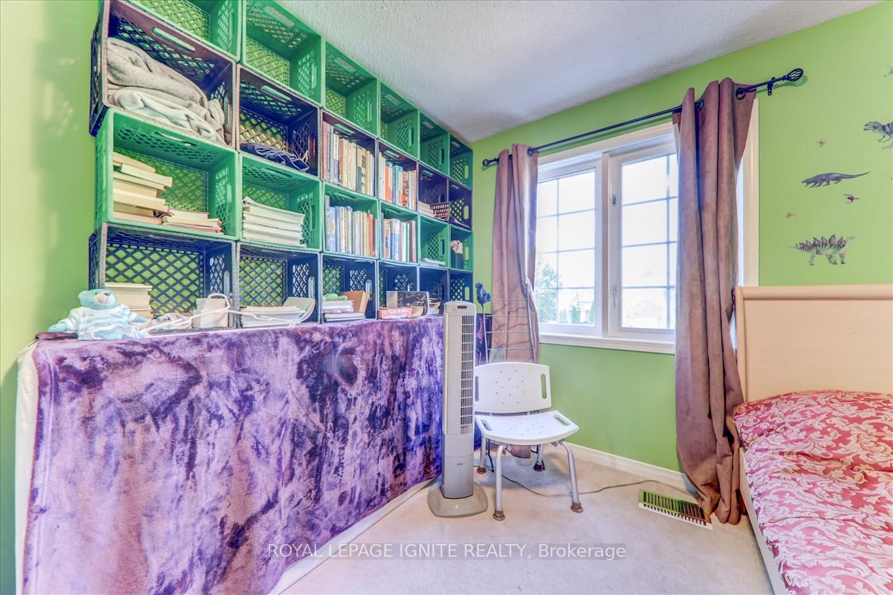 Photo 21 of 1675 Canadore Crescent, Oshawa, Samac — HOMEH