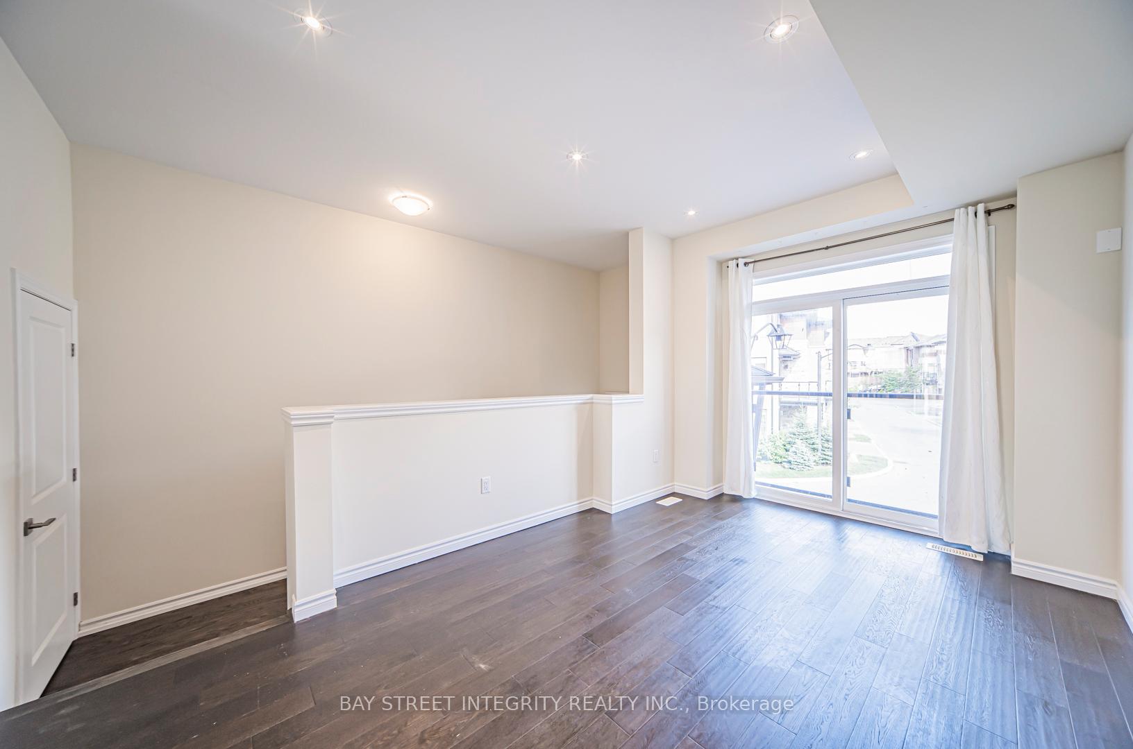 Photo 5 of Unit 246, 30 Times Square Boulevard, Hamilton, Stoney Creek — HOMEH