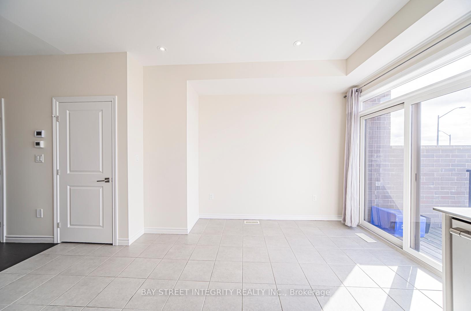 Photo 11 of Unit 246, 30 Times Square Boulevard, Hamilton, Stoney Creek — HOMEH