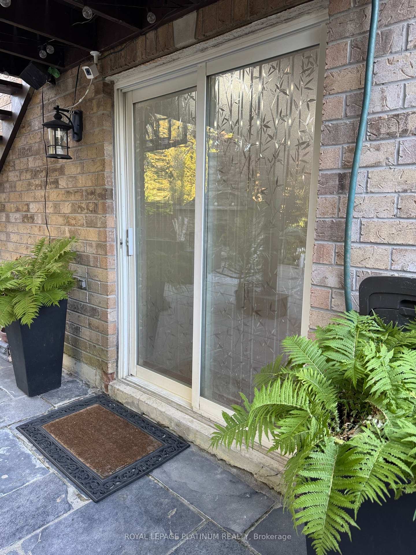 Photo 2 of 21 Freshspring Drive, Brampton, Sandringham-Wellington — HOMEH