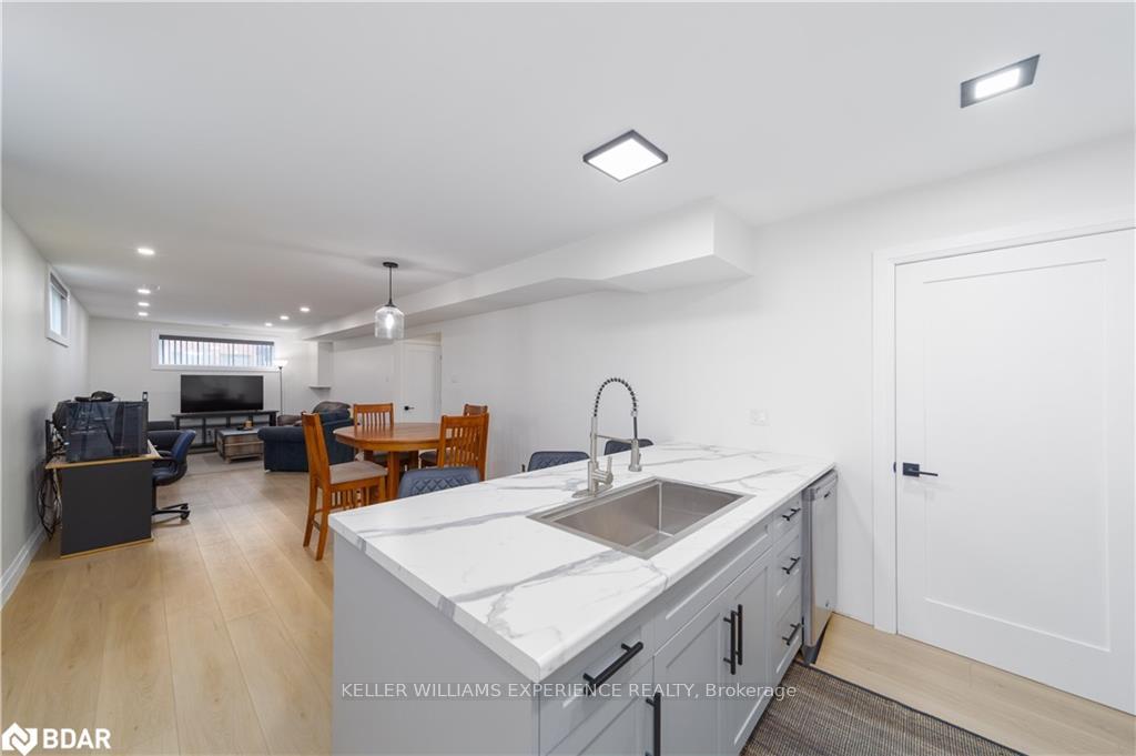Photo 6 of 100 Seline Crescent, Barrie, Painswick South — HOMEH