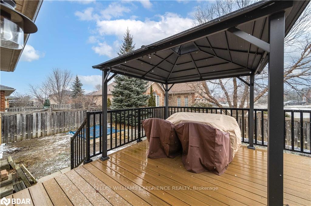 Photo 16 of 100 Seline Crescent, Barrie, Painswick South — HOMEH