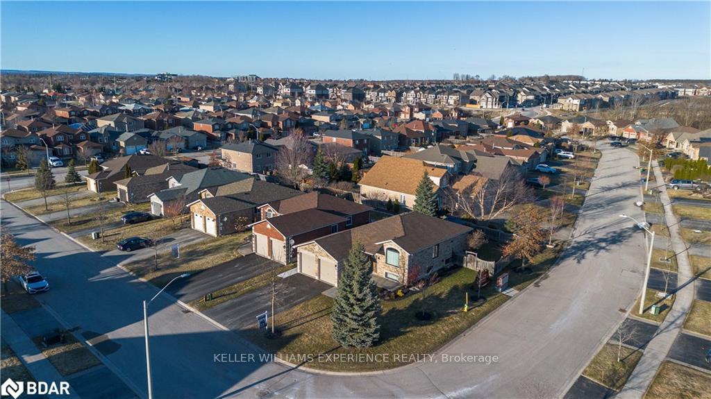 Photo 20 of 100 Seline Crescent, Barrie, Painswick South — HOMEH