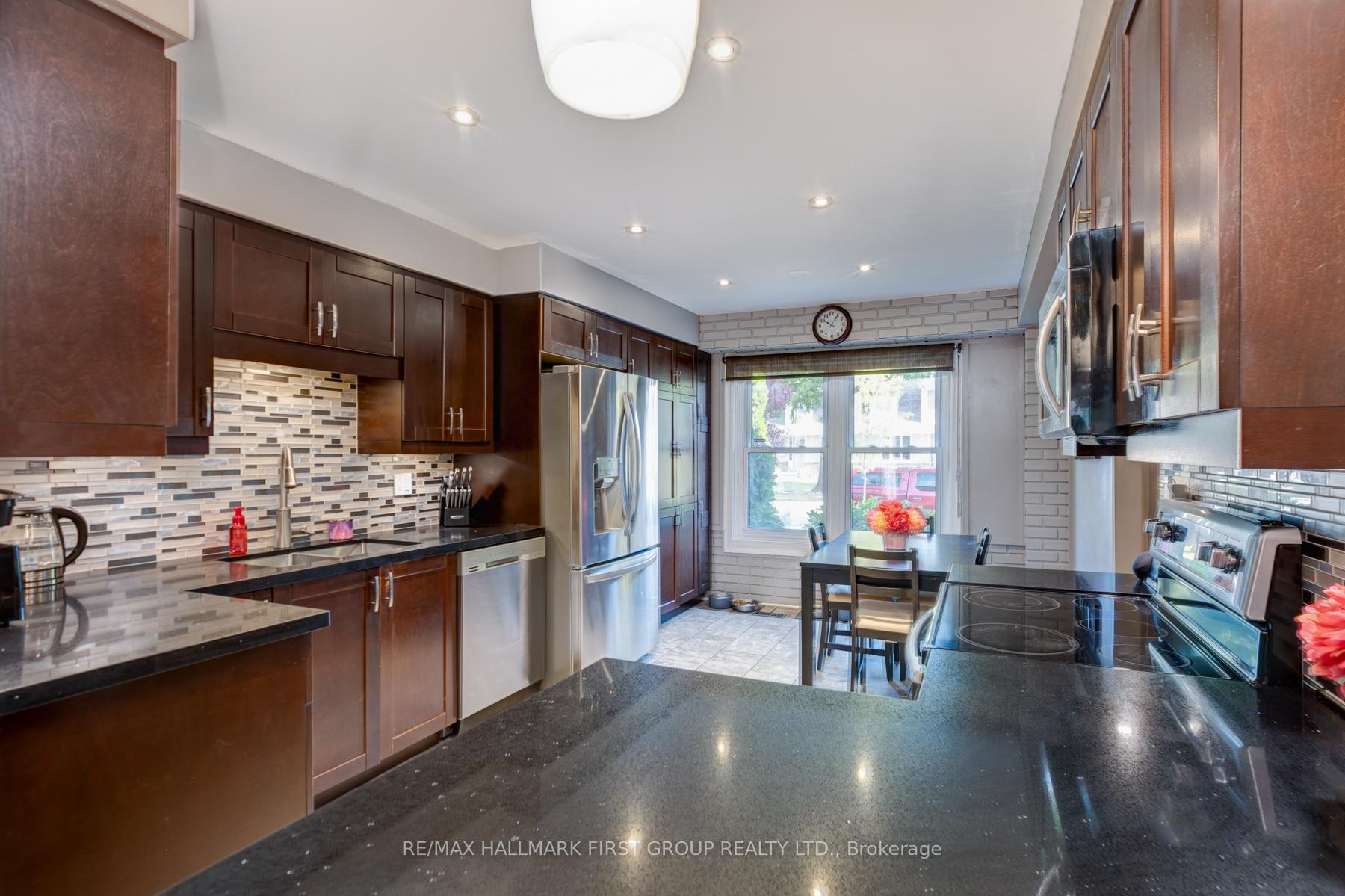 Photo 6 of 1460 Wecker Drive, Oshawa, Lakeview — HOMEH
