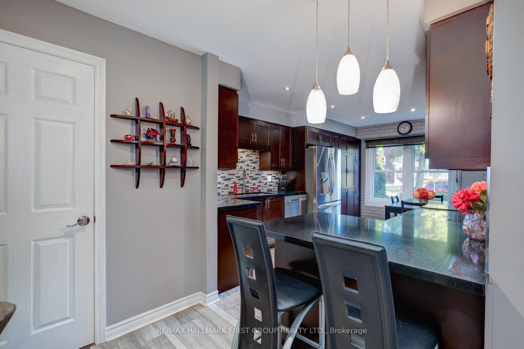 Photo 8 of 1460 Wecker Drive, Oshawa, Lakeview — HOMEH