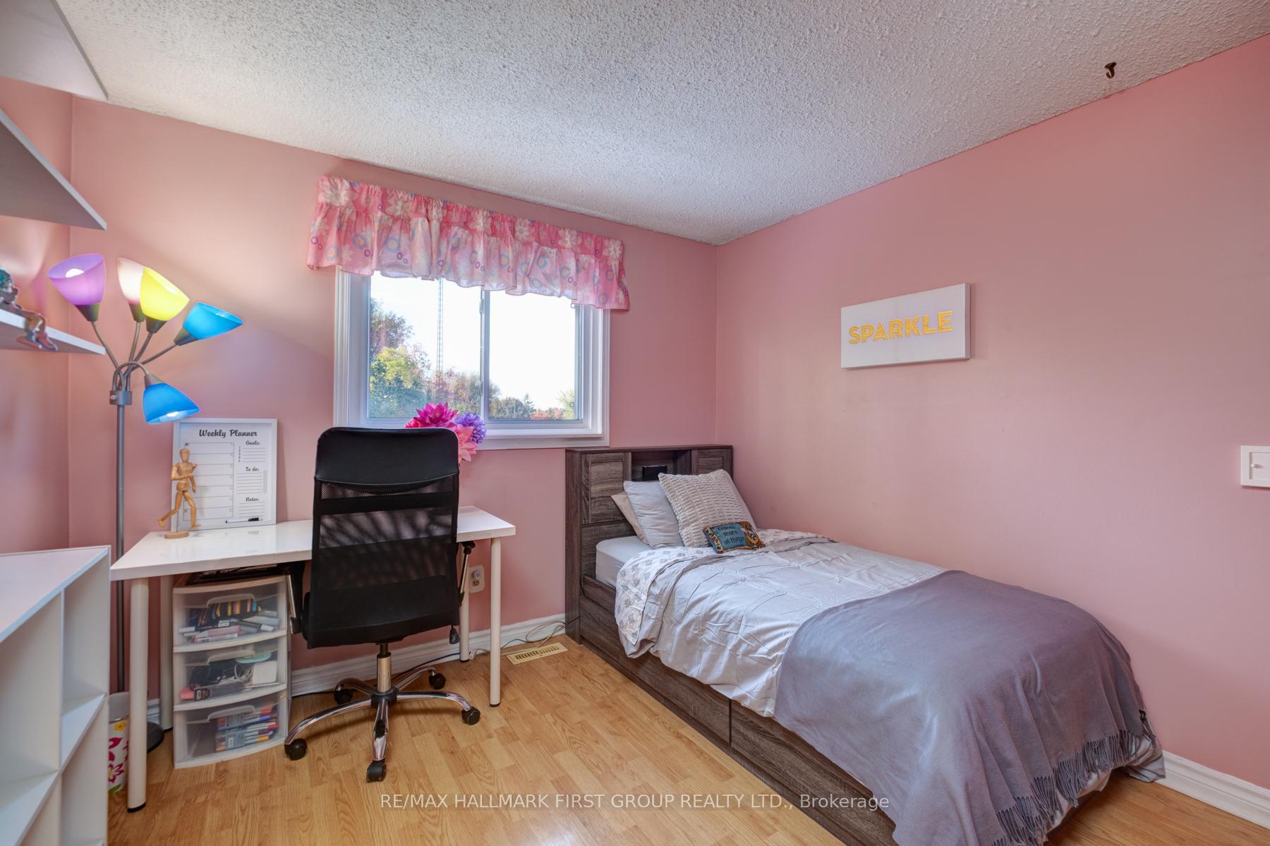 Photo 18 of 1460 Wecker Drive, Oshawa, Lakeview — HOMEH